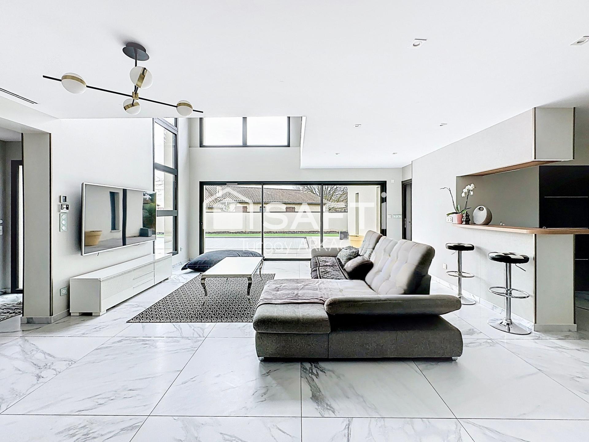 Photo SAFTI — Maison 6 pièces, 194 m² à Bourgoin Jallieu 2