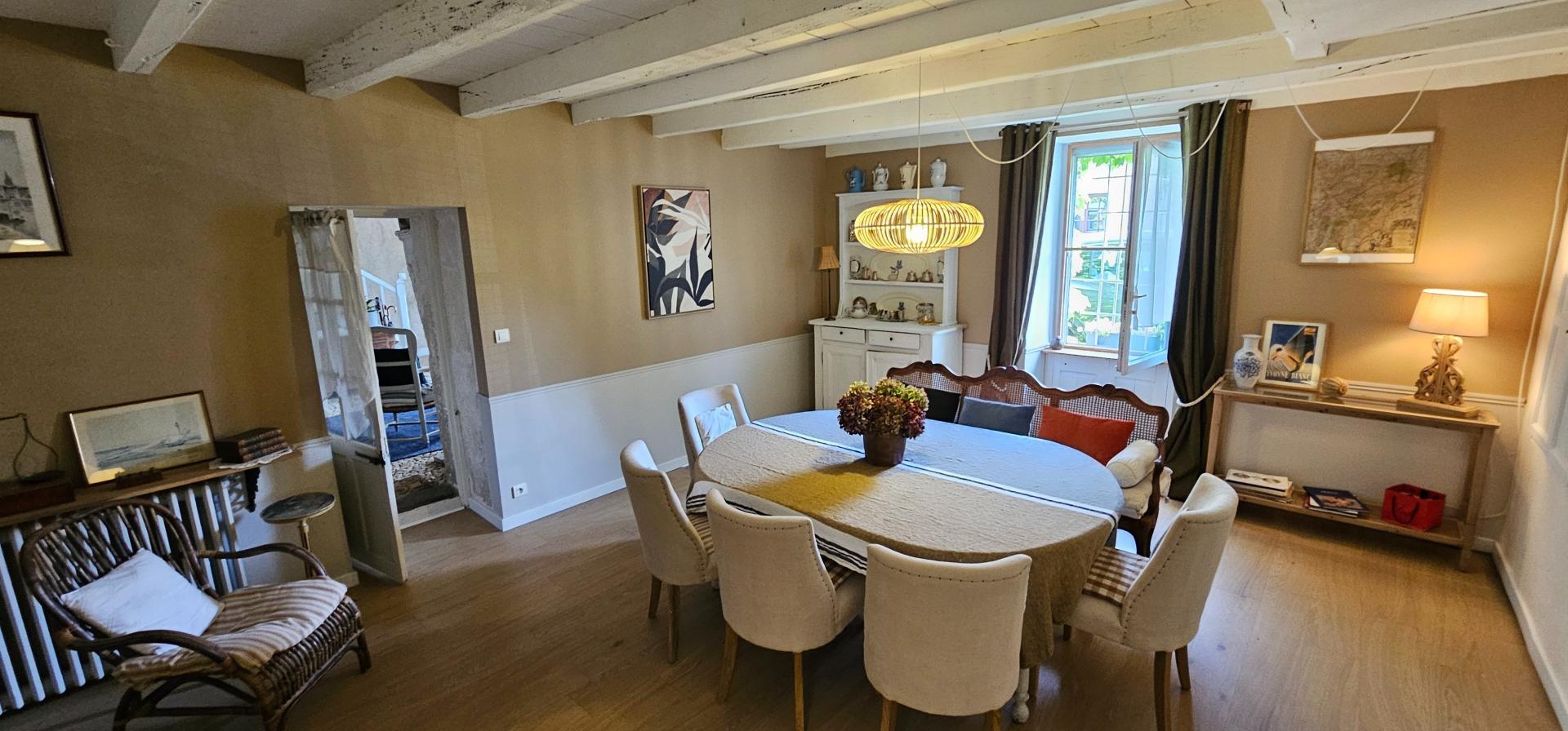 Photo SAFTI — Maison 8 pièces, 239 m² à Dignac 2