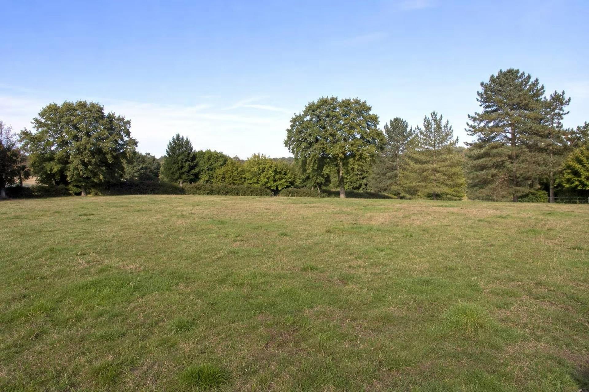 Terrain - 200m² · à Saint-Savin · 41 500 €