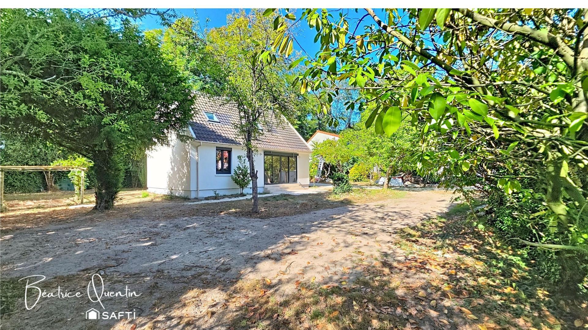 Photo SAFTI — Maison 5 pièces, 100 m² à Saint Michel Sur Orge
