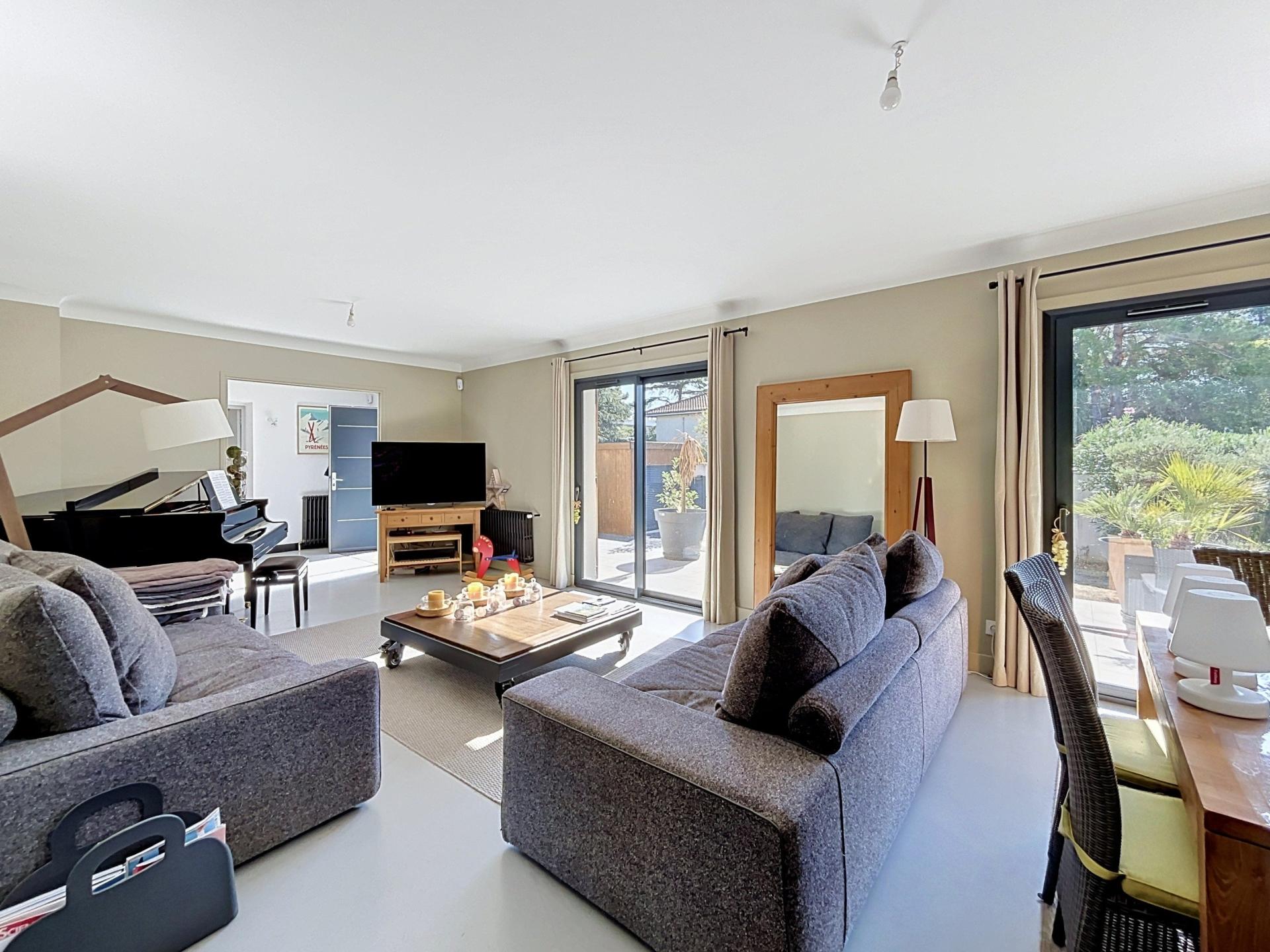 Photo SAFTI — Maison 6 pièces, 220 m² à Cugnaux 3