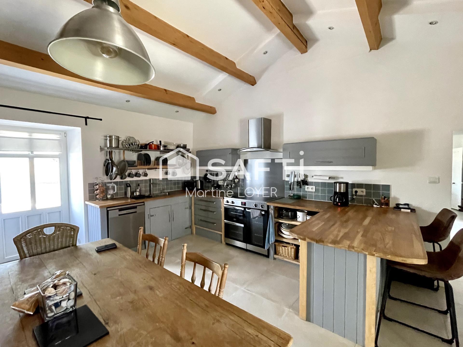 Photo SAFTI — Maison 8 pièces, 197 m² à Longeville Sur Mer 2