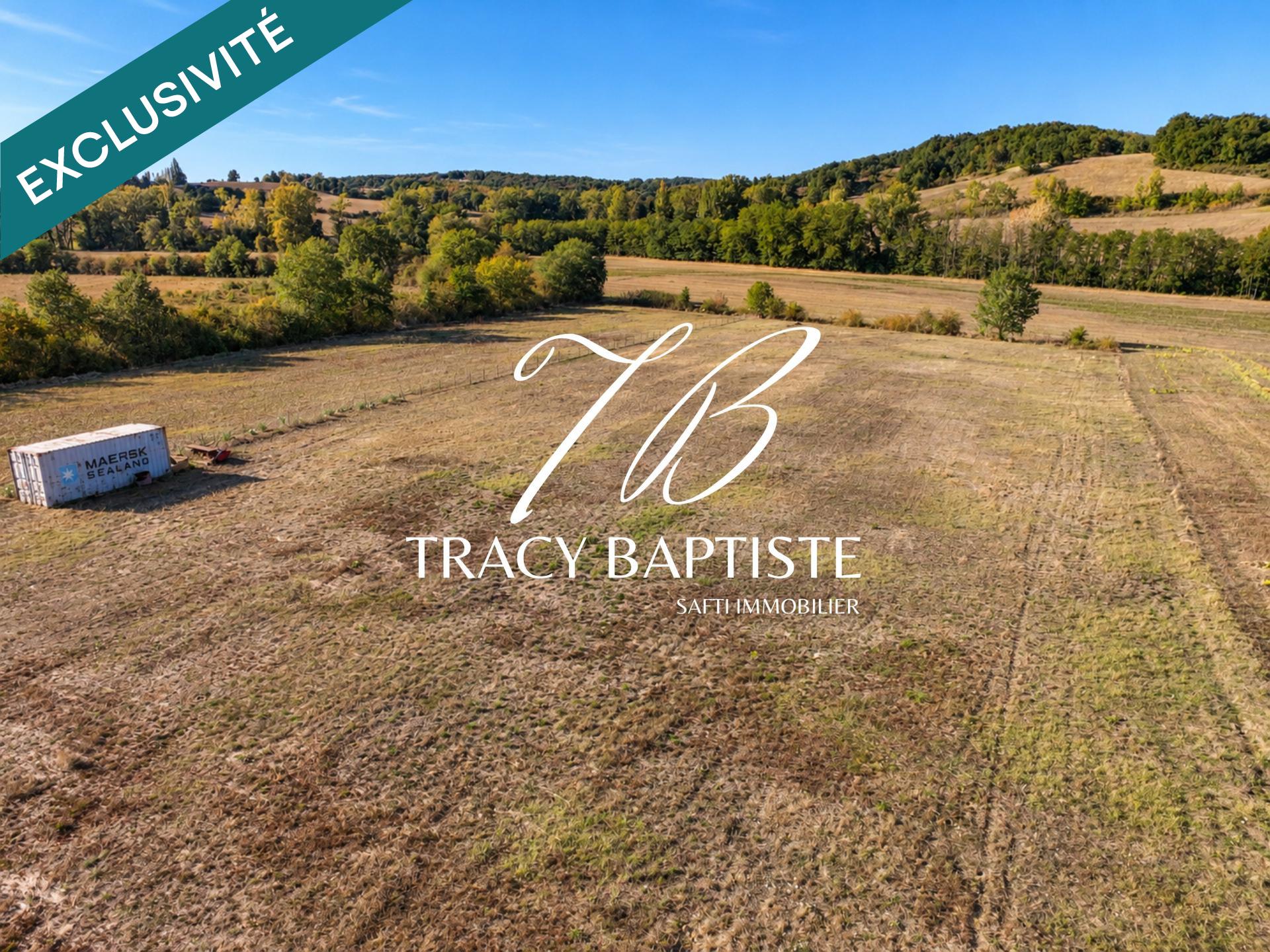 Terrain plat – 1 277 m² constructibles – Plus de 6 200 m² au total – Absence d'emprise au sol – Vue vallée et coteaux – Environnement calme et verdoyant
