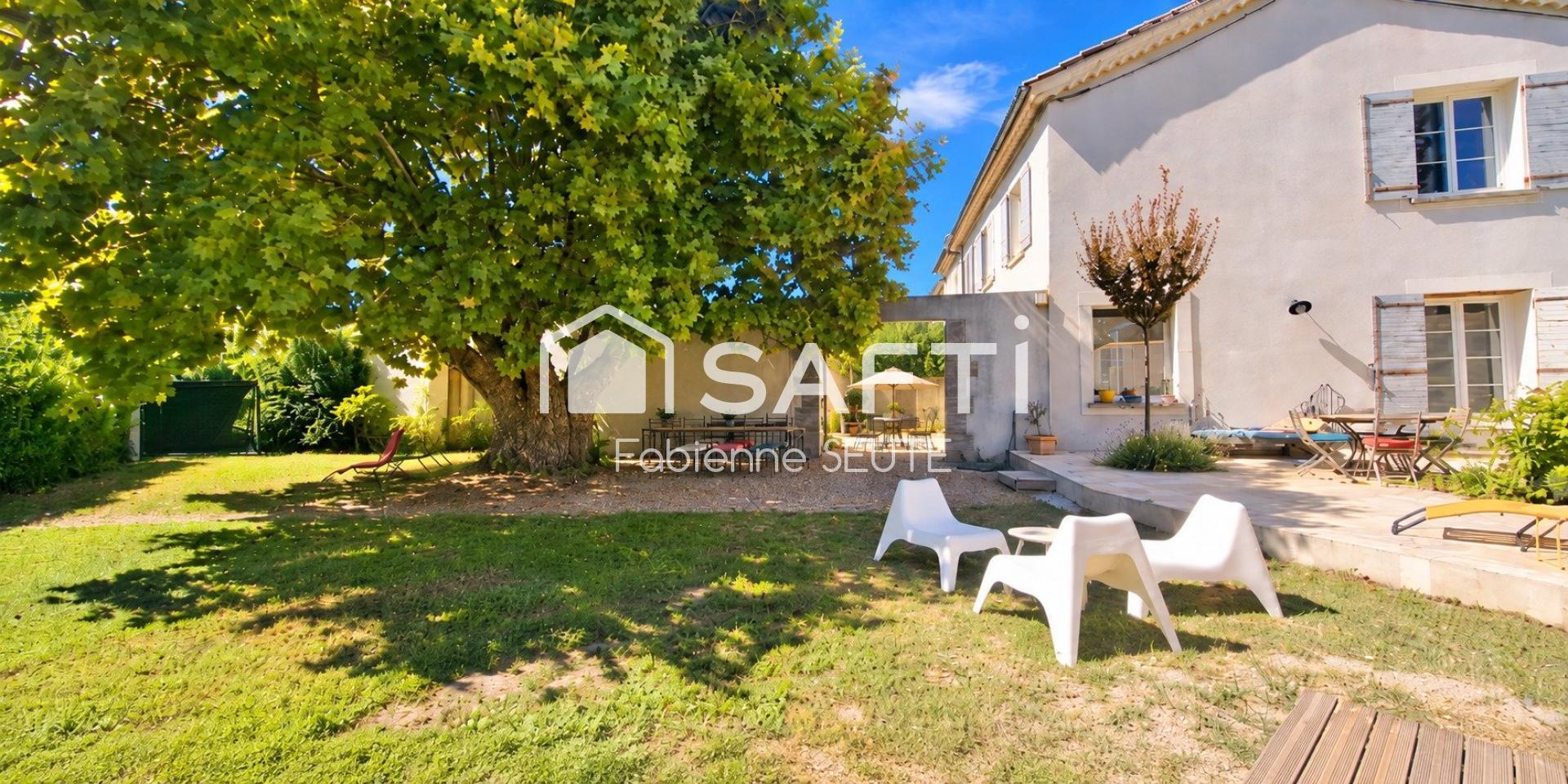 Photo SAFTI — Maison 9 pièces, 220 m² à Le Thor 2