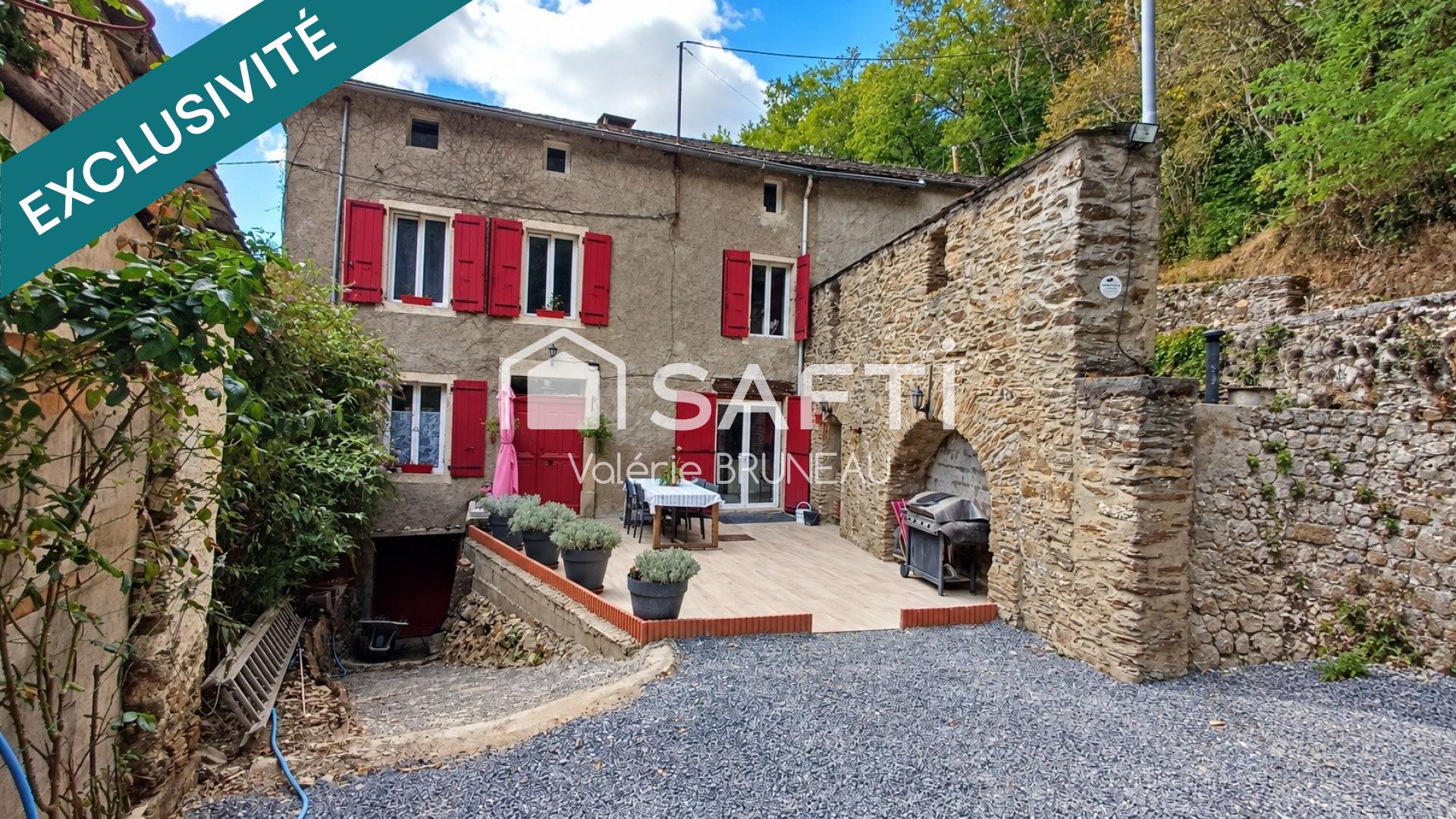 Propriété rénovée de caractère avec gîte indépendant et 3500 m² de terrain