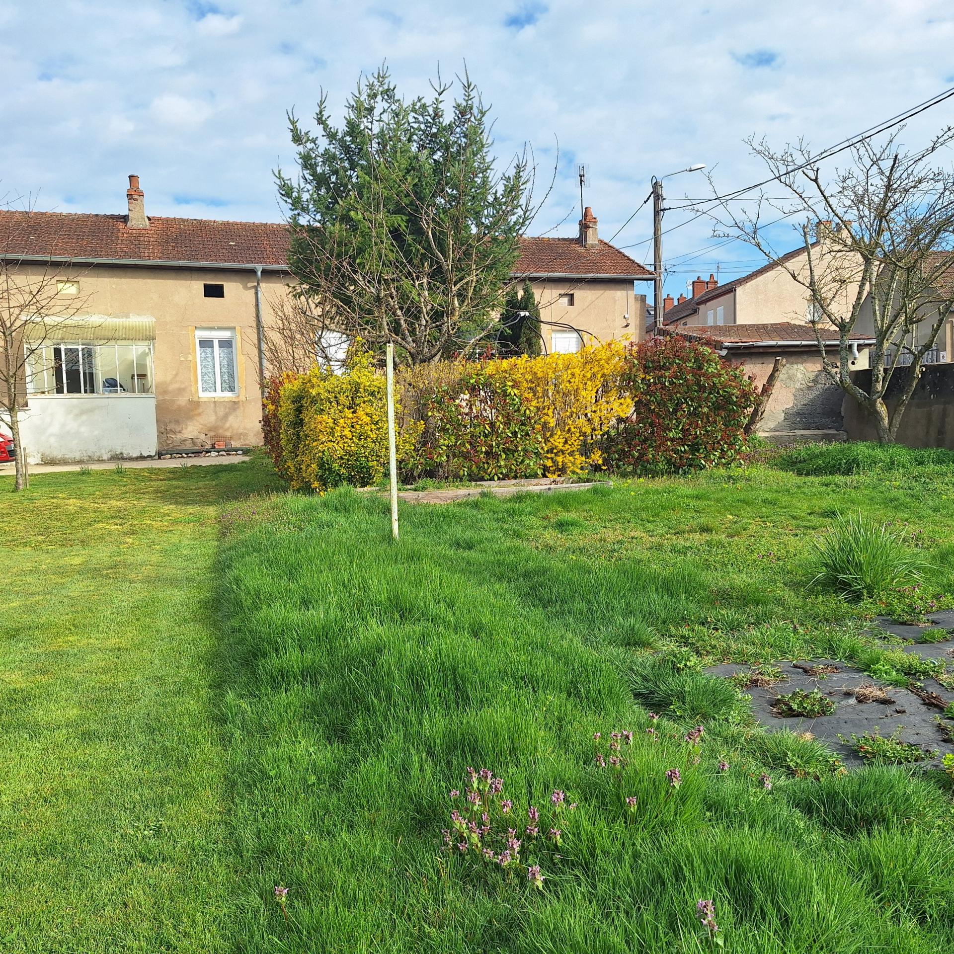 Immeuble 110 m² · à Montchanin · 110 m² · 95 000 €