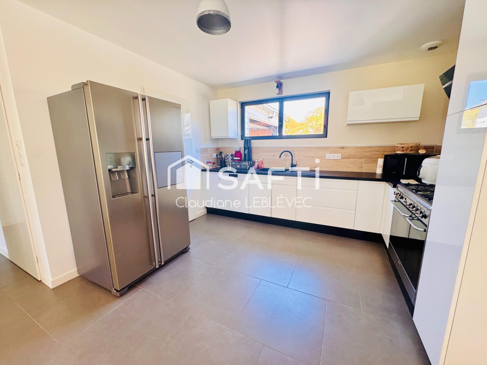 Photo SAFTI — Maison 6 pièces, 140 m² à Grand Champ 5