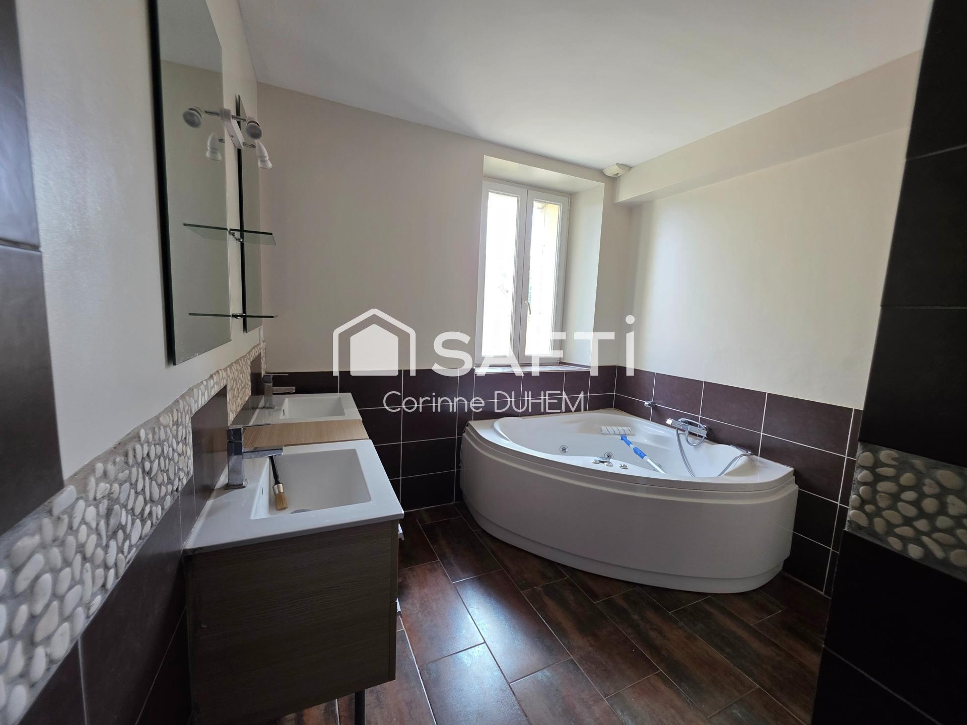 Photo SAFTI — Maison 5 pièces, 125 m² à Le Montet 5