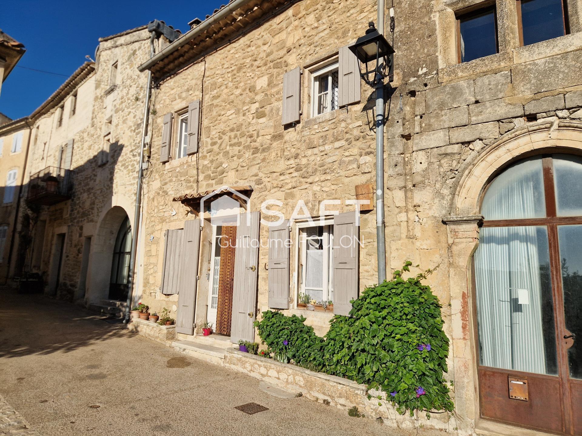 Maison 4 pièces 80 m² · à Lacoste · 80 m² · 360 000 €