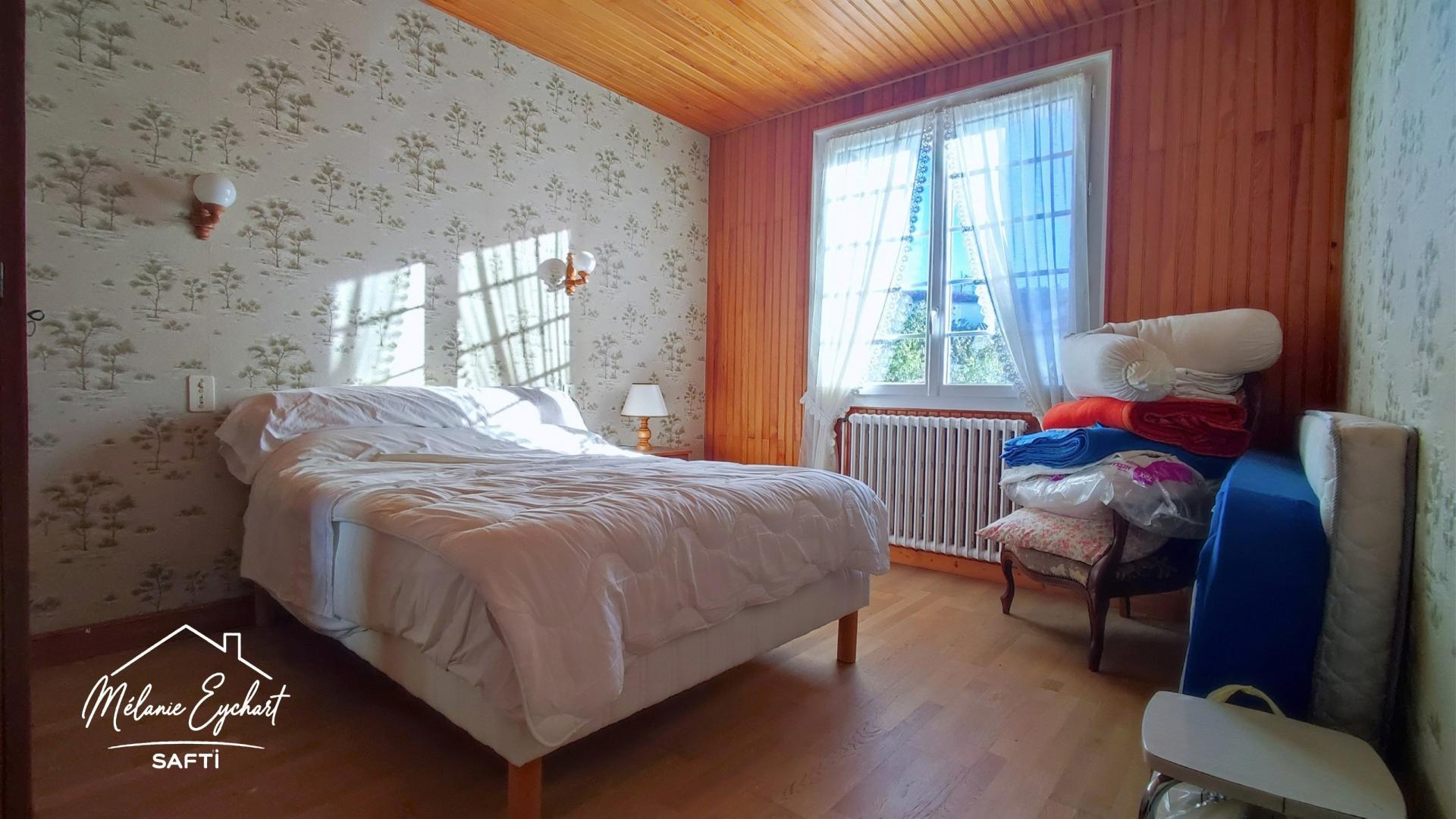 Maison de 113 m² habitables avec rez-de-jardin de même superficie – Terrain de 1 536 m² – La Rochefoucauld