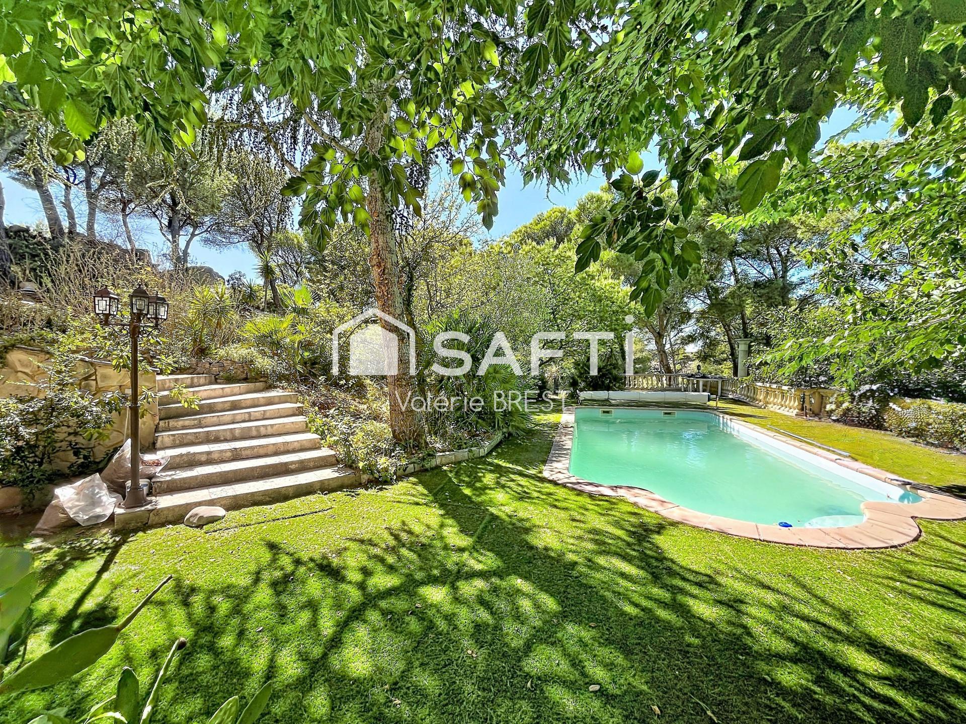 13820-Maison type 7 de 200m2 ; 2600m2 de terrain.