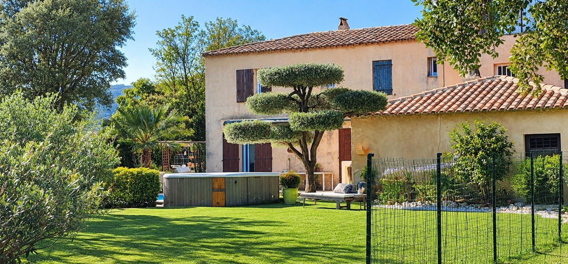Photo SAFTI — Maison 9 pièces, 250 m² à Grimaud 3