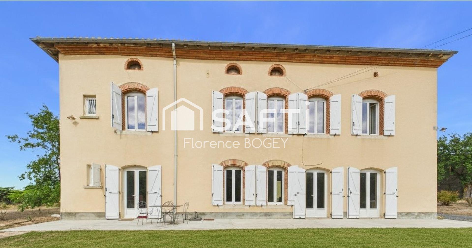 Maison 7 pièces 223 m² · à Labessière-Candeil · 223 m² · 350 000 €