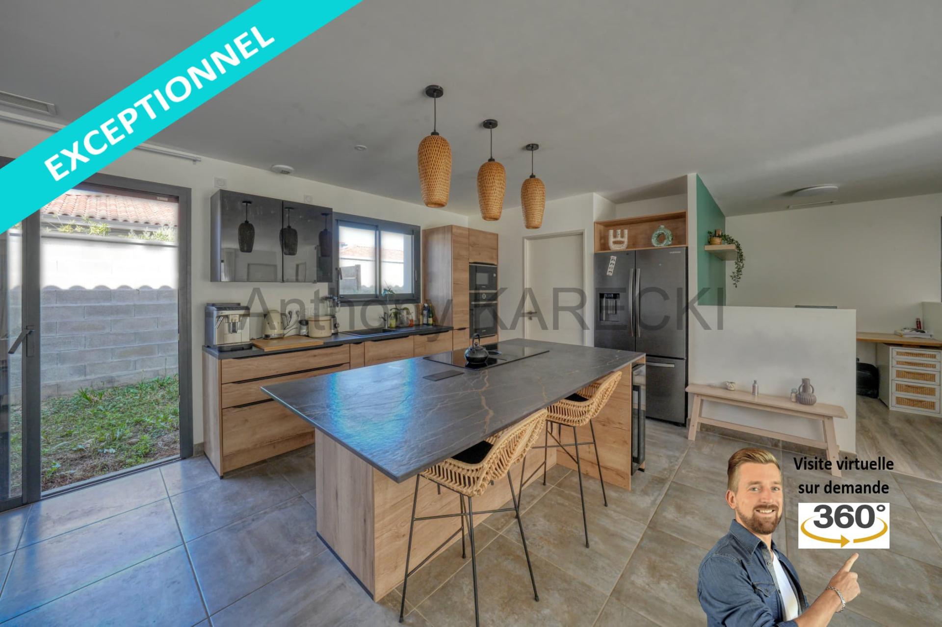 Photo 8 of the listing.