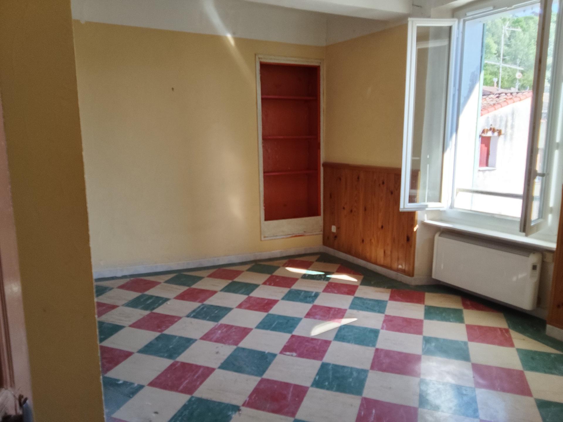 Appartement 2 pièces 31 m² · à Montfort-sur-Argens · 31 m² · 77 000 €
