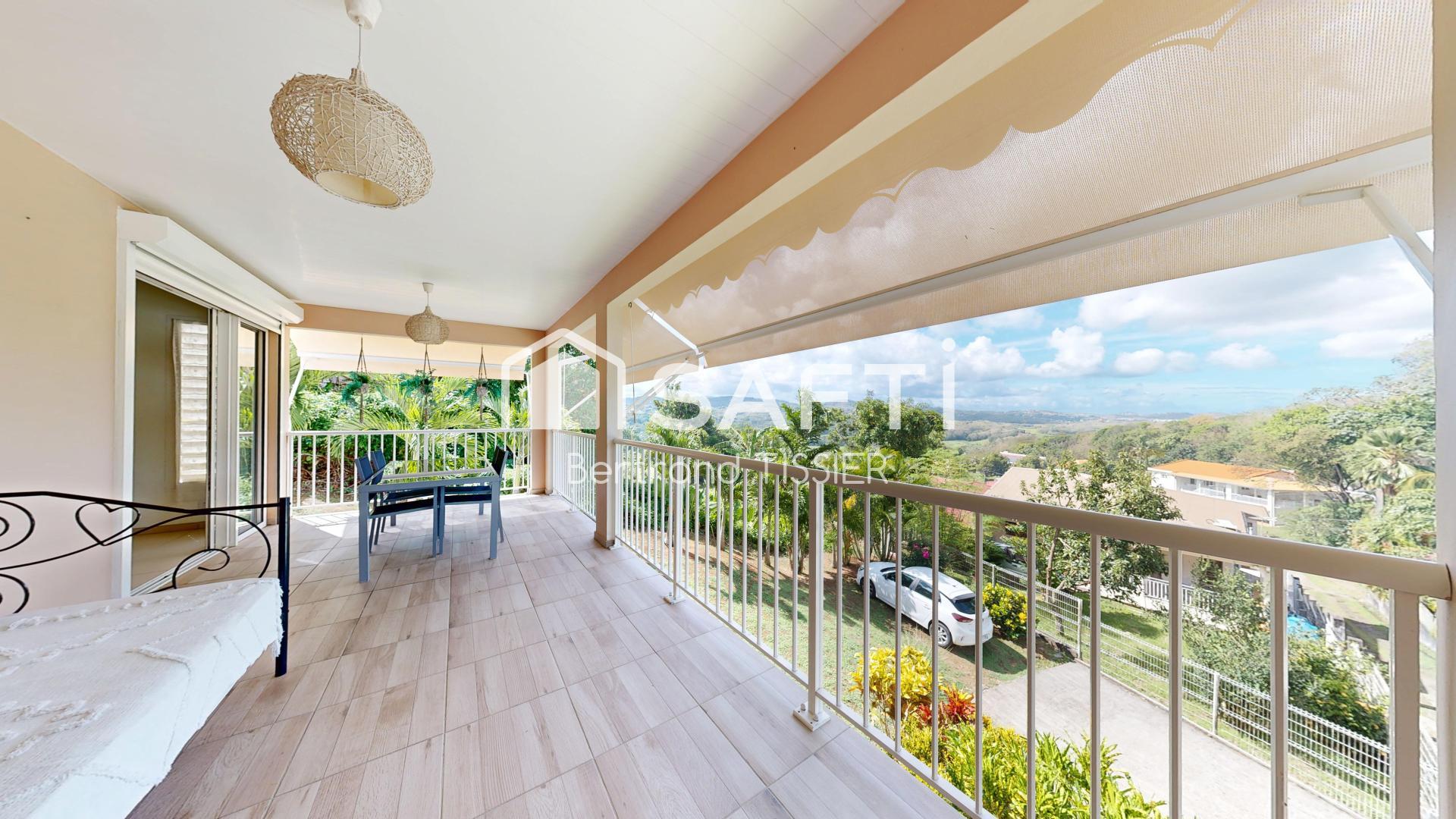 Photo SAFTI — Maison 5 pièces, 134 m² à Saint Esprit 2