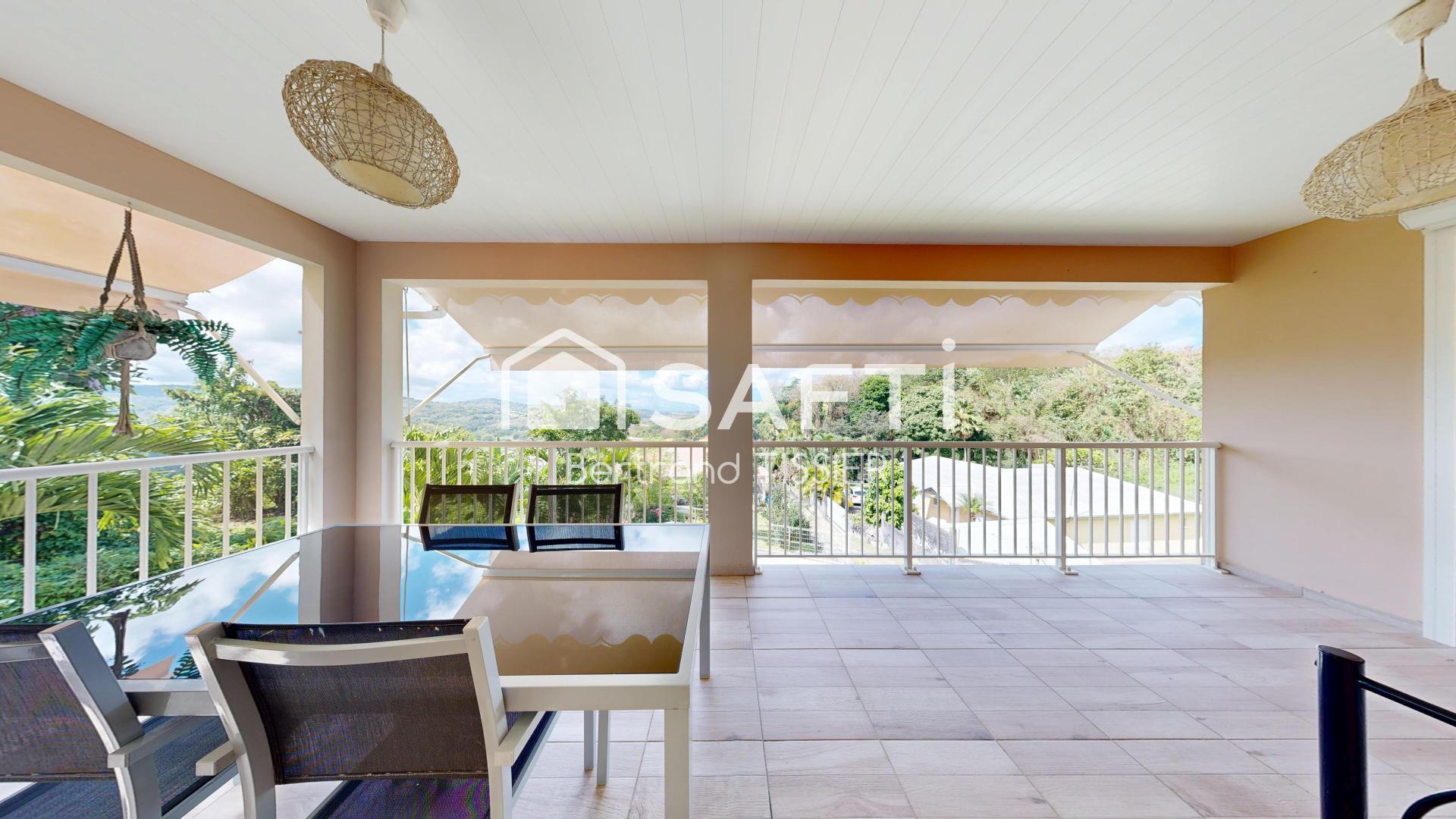 Photo SAFTI — Maison 5 pièces, 134 m² à Saint Esprit