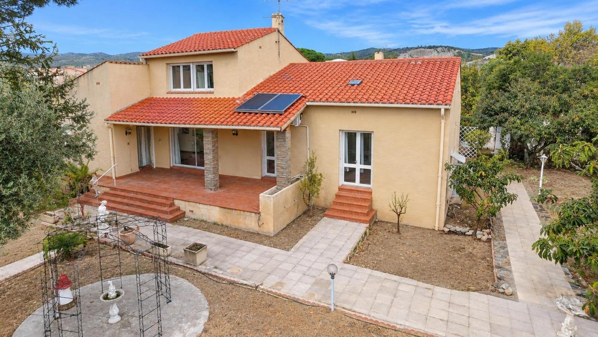 Photo SAFTI — Maison 7 pièces, 208 m² à Ille Sur Tet
