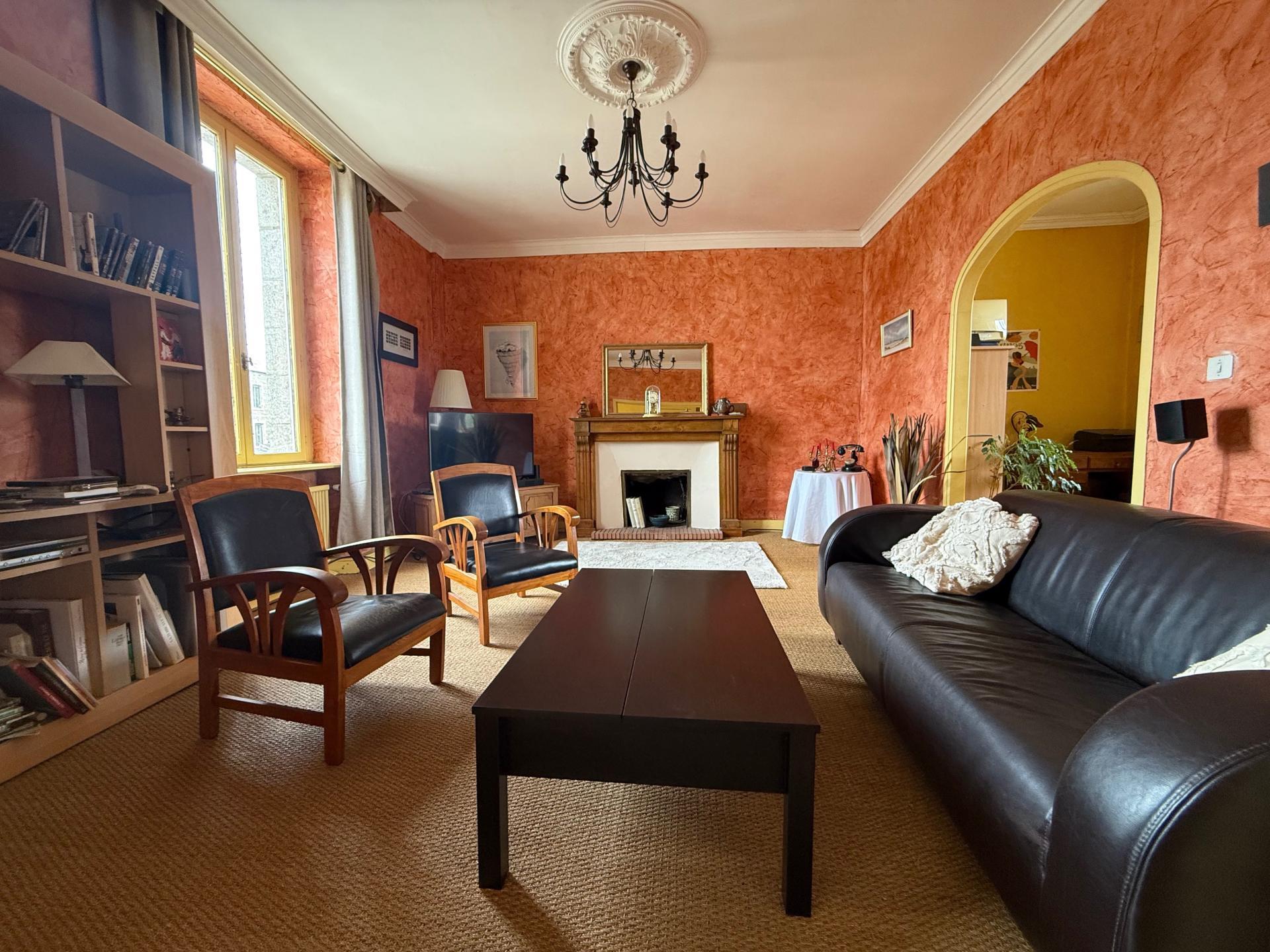 Appartement 5 pièces 103 m² · à Lanvallay · 103 m² · 220 000 €