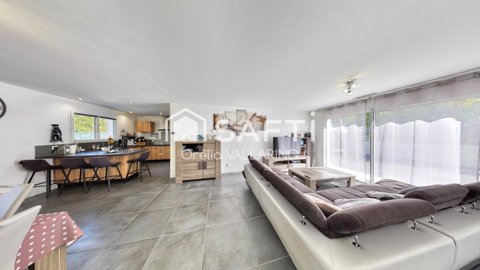 Photo SAFTI — Maison 5 pièces, 113 m² à Tauriac 4