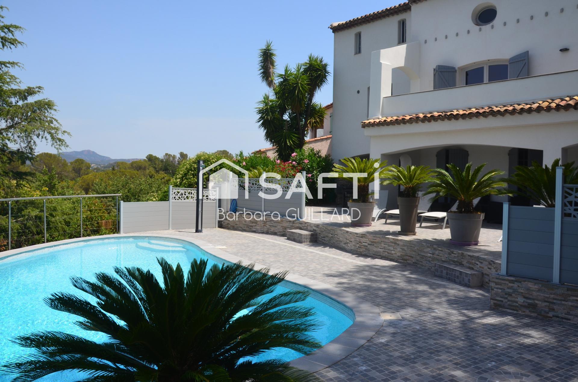 Maison 9 pièces 196 m² · à Saint-Raphaël · 196 m² · 1 180 000 €