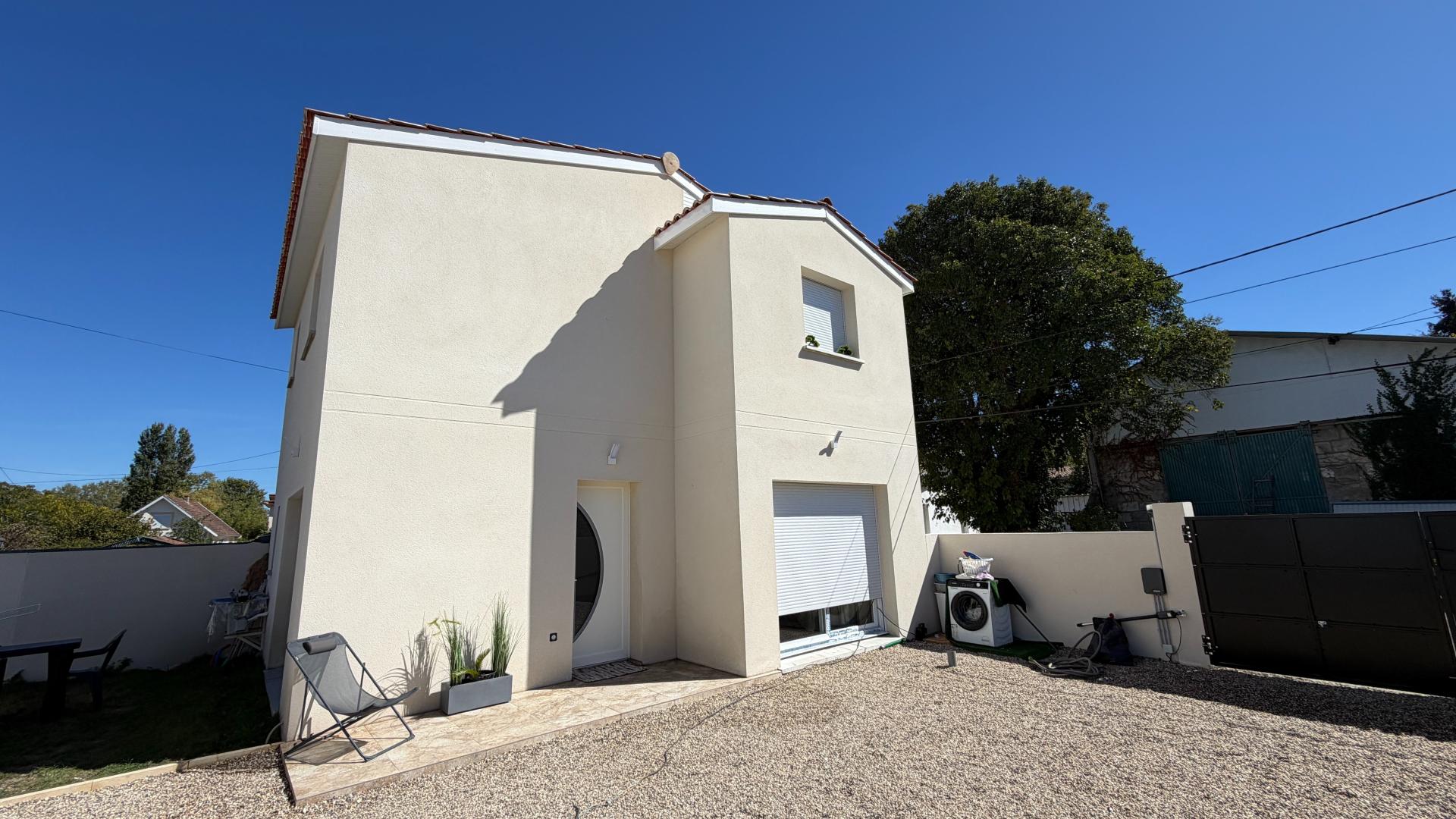 Maison 5 pièces 87 m² · à Ambares-Et-Lagrave · 87 m² · 310 000 €