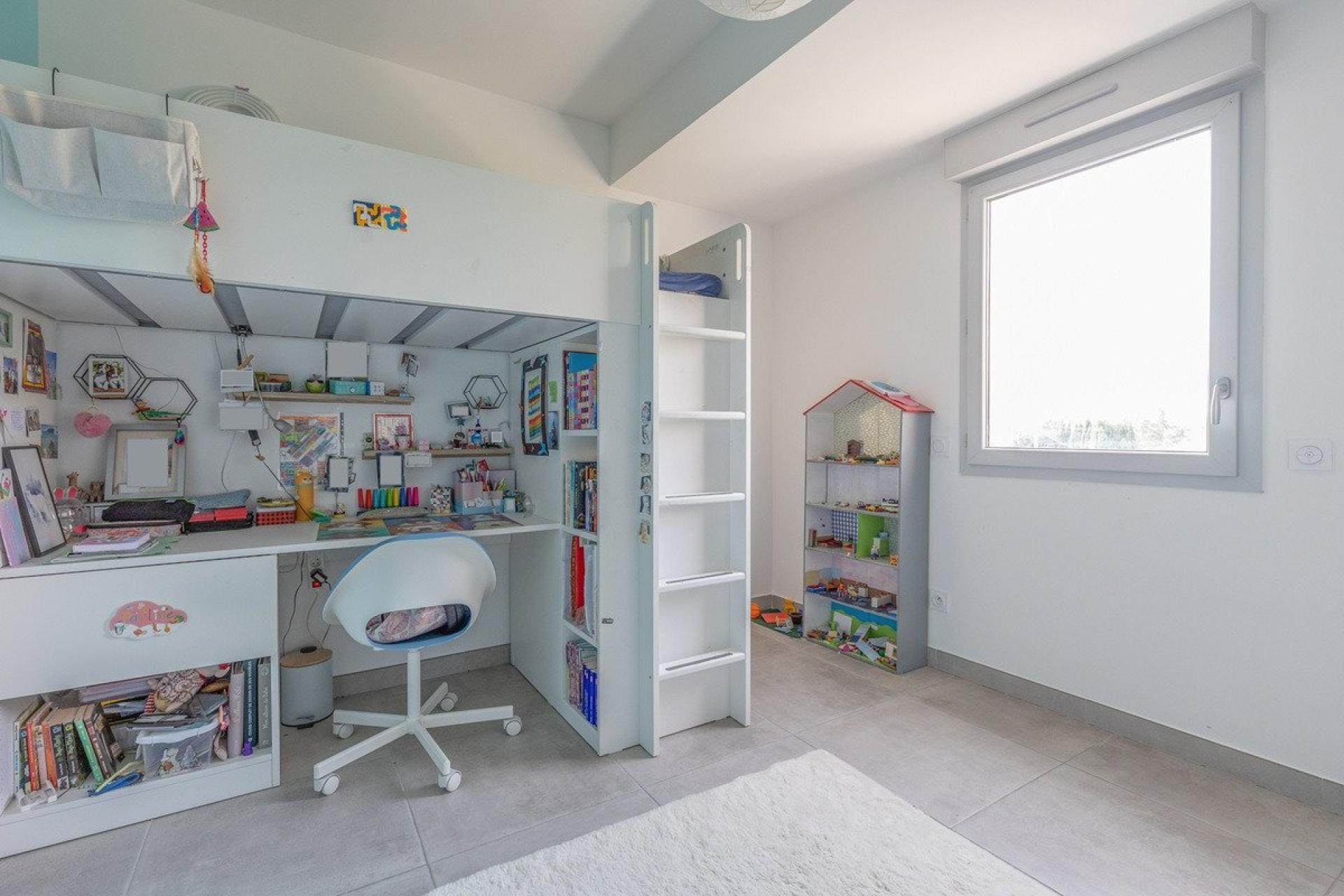 Photo 8 of the listing.
