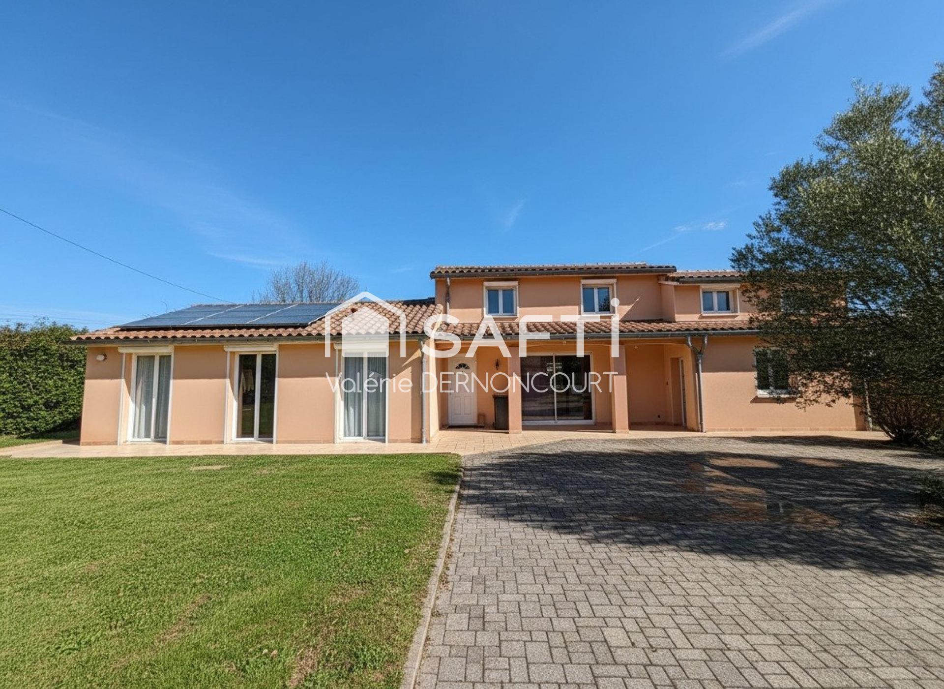 Maison 8 pièces 182 m² · à Labastide-Clermont · 182 m² · 380 000 €