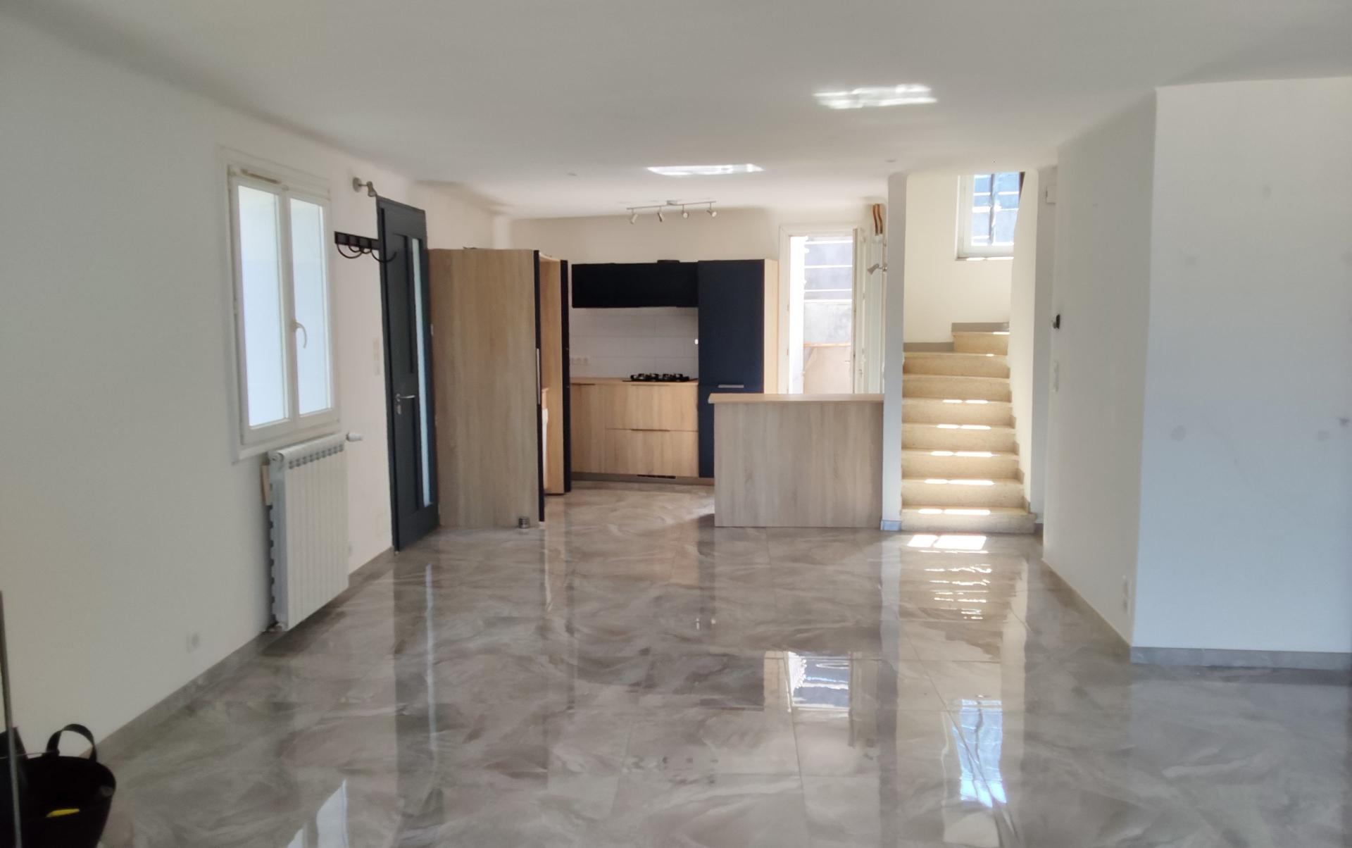 Photo SAFTI — Maison 4 pièces, 87 m² à Carces