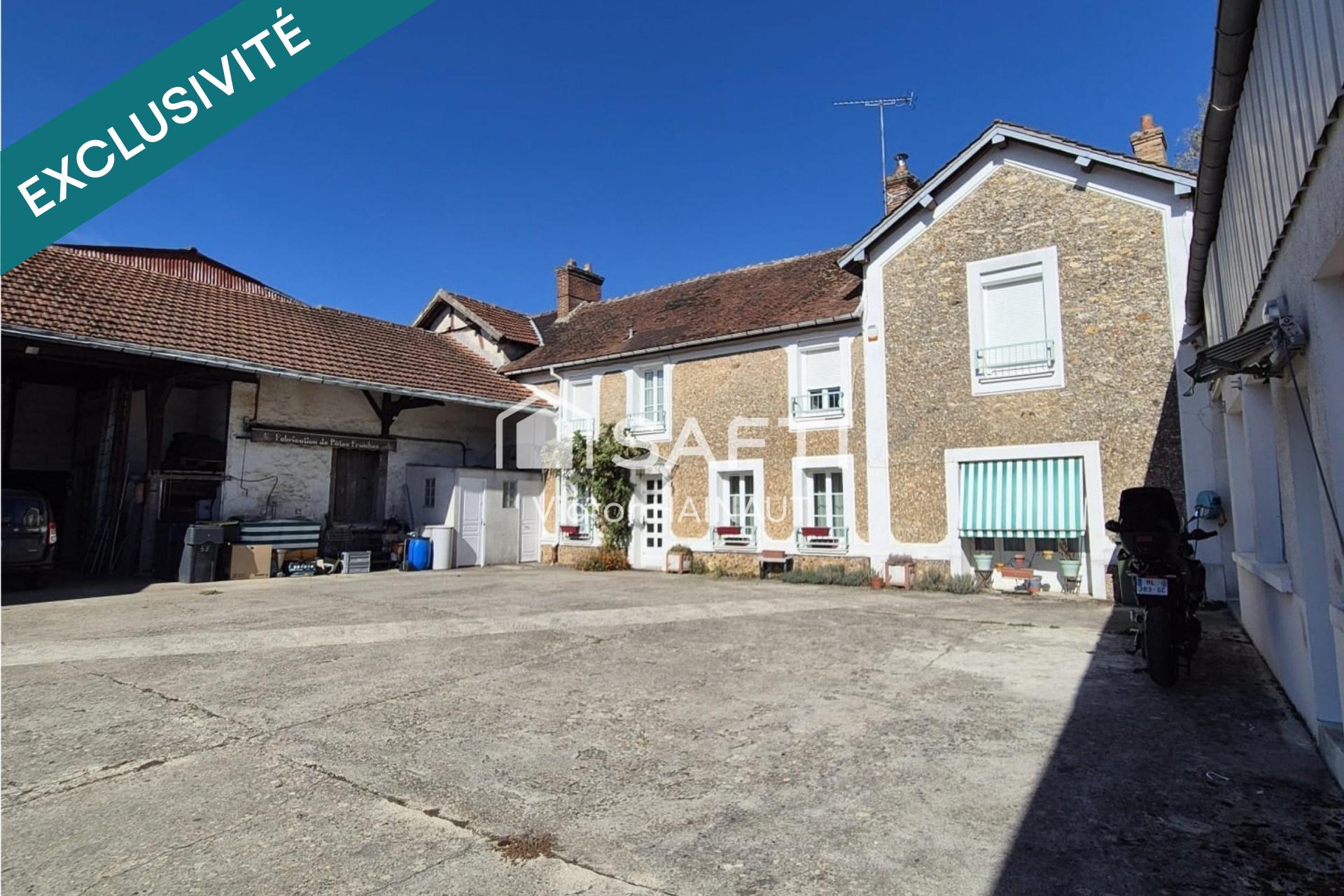 PROPRIÉTÉ DE CARACTÈRE AVEC FORT POTENTIEL – 4 200 m² DE TERRAIN