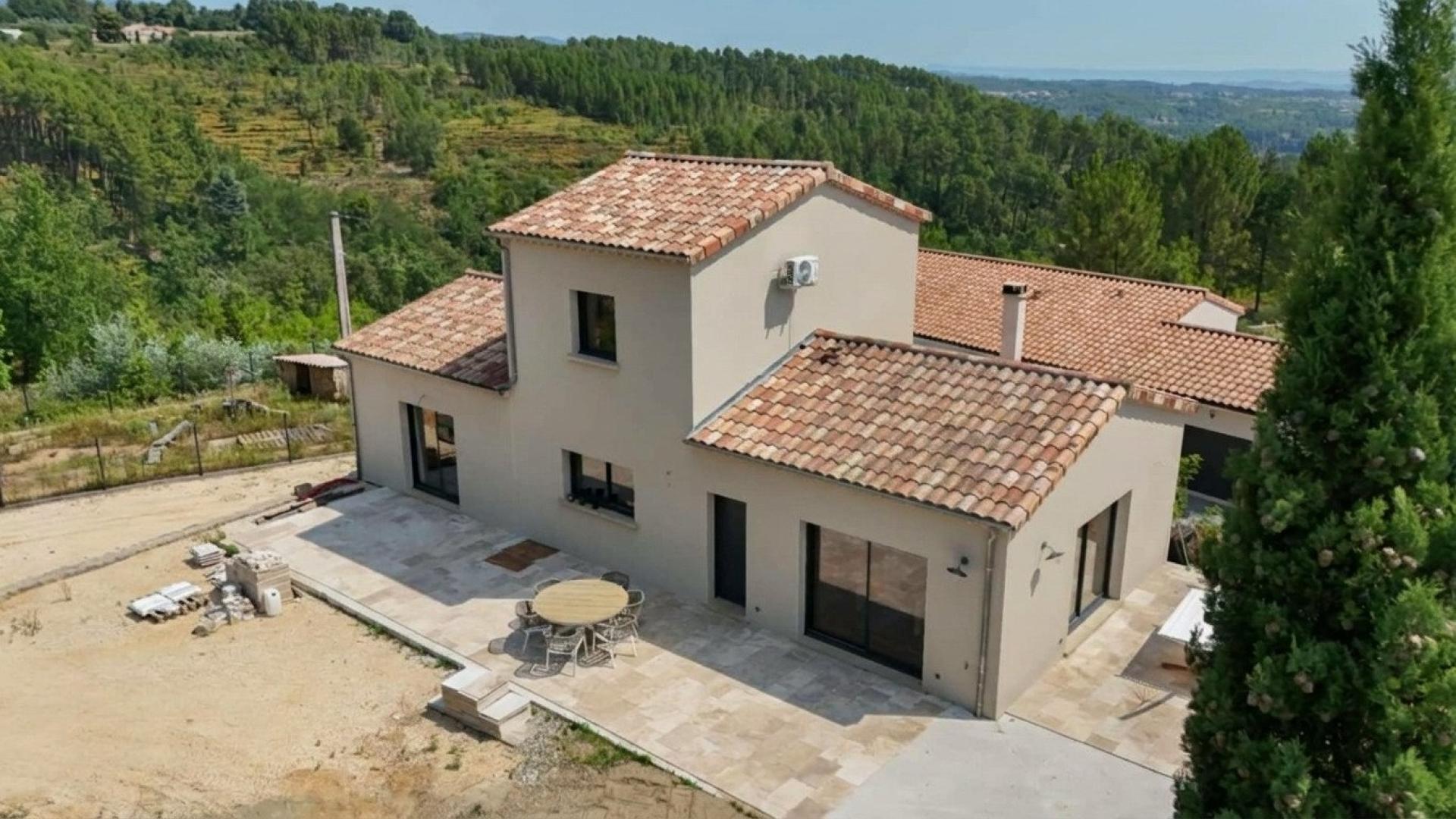 Photo SAFTI — Maison 4 pièces, 129 m² à Joyeuse 2