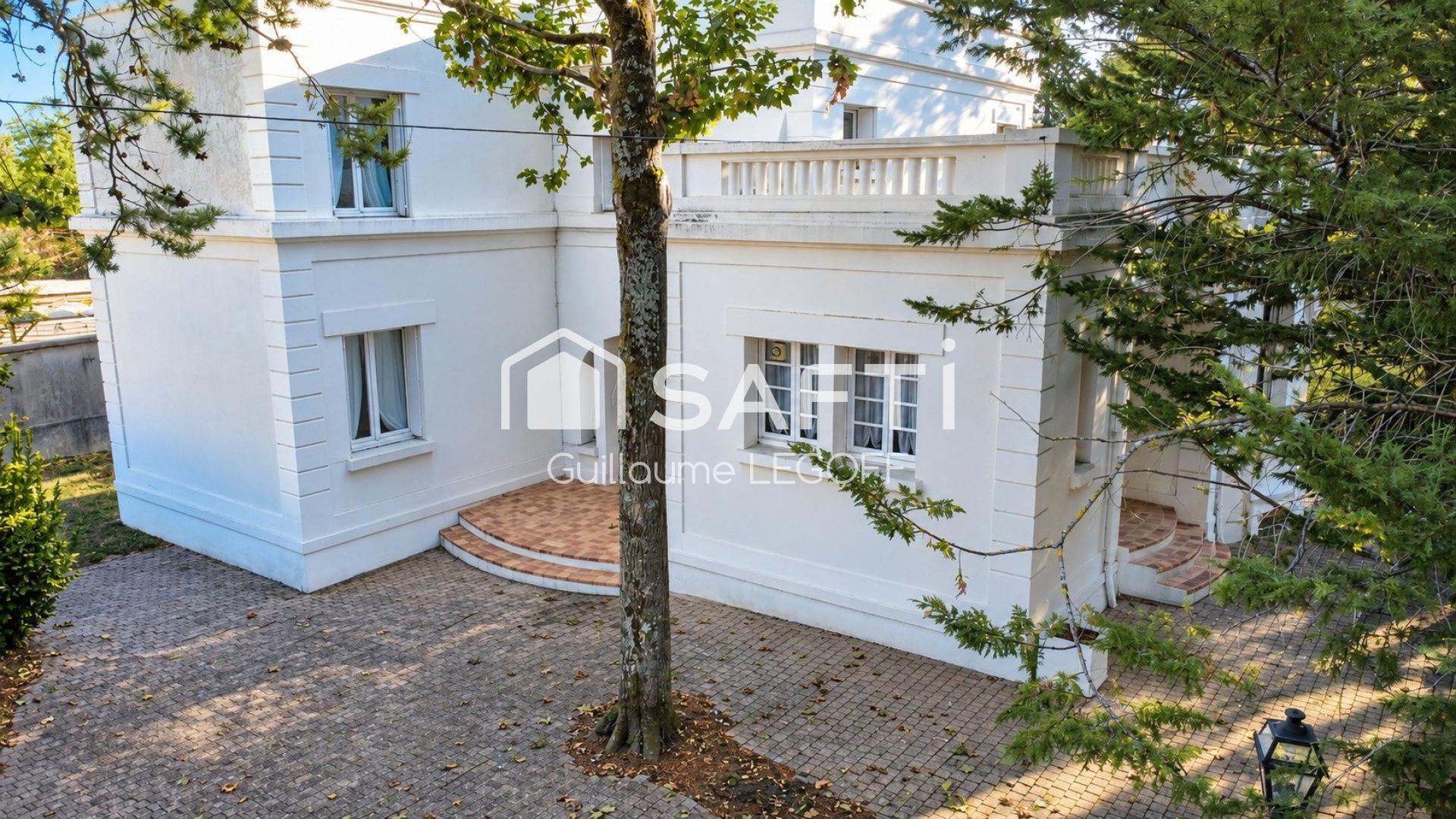 Photo SAFTI — Maison 10 pièces, 237 m² à Issoudun 2