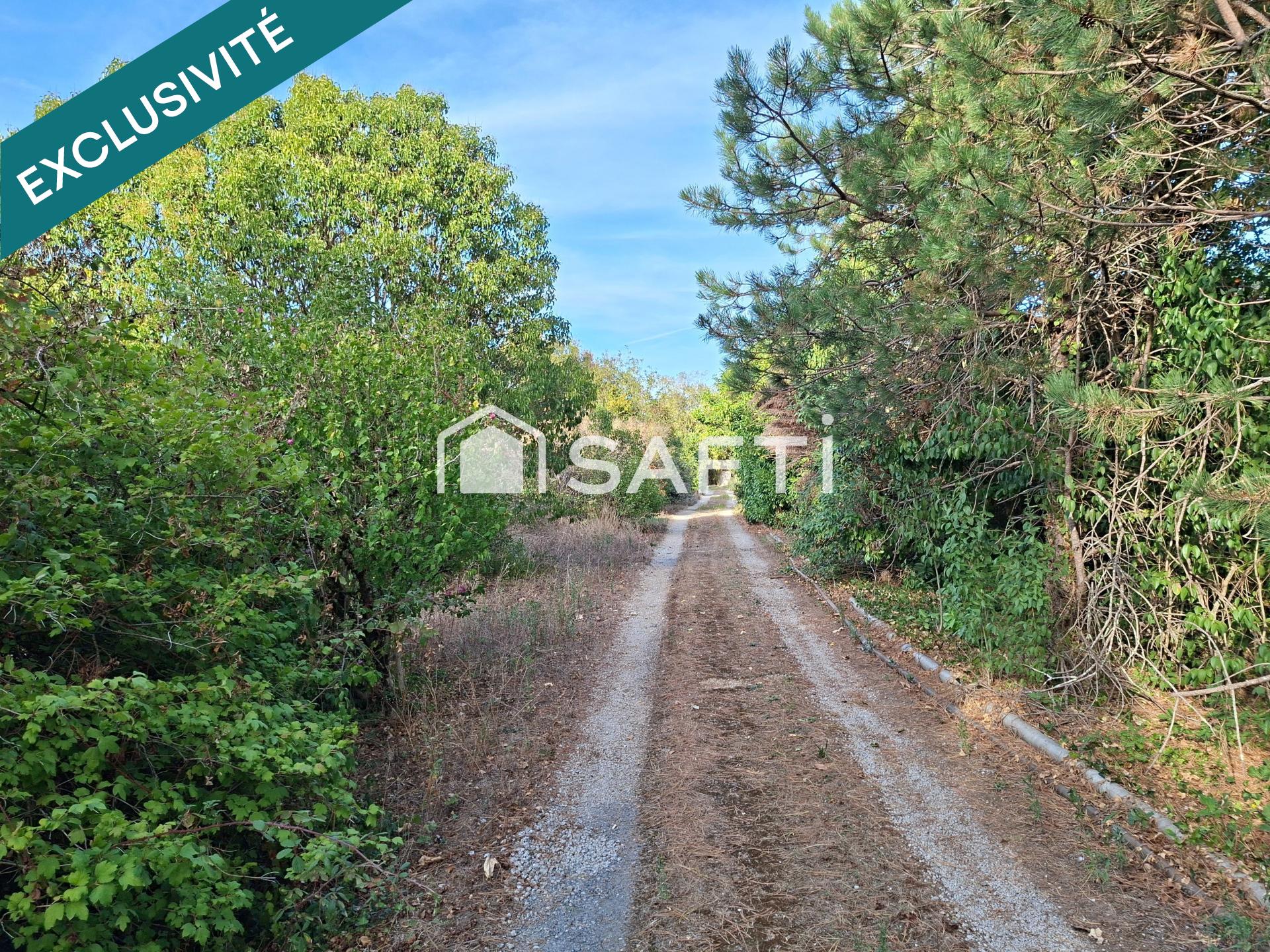 Terrain constructible de 13761 m²