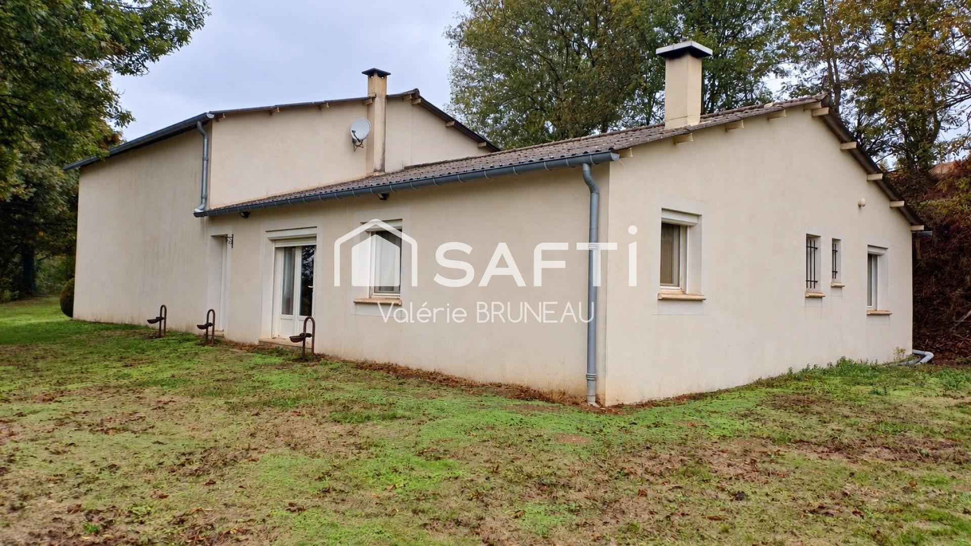 Maison plain pied 113 m2 / 3 chbres + Grange 100 m2 / jardin 1 Ha