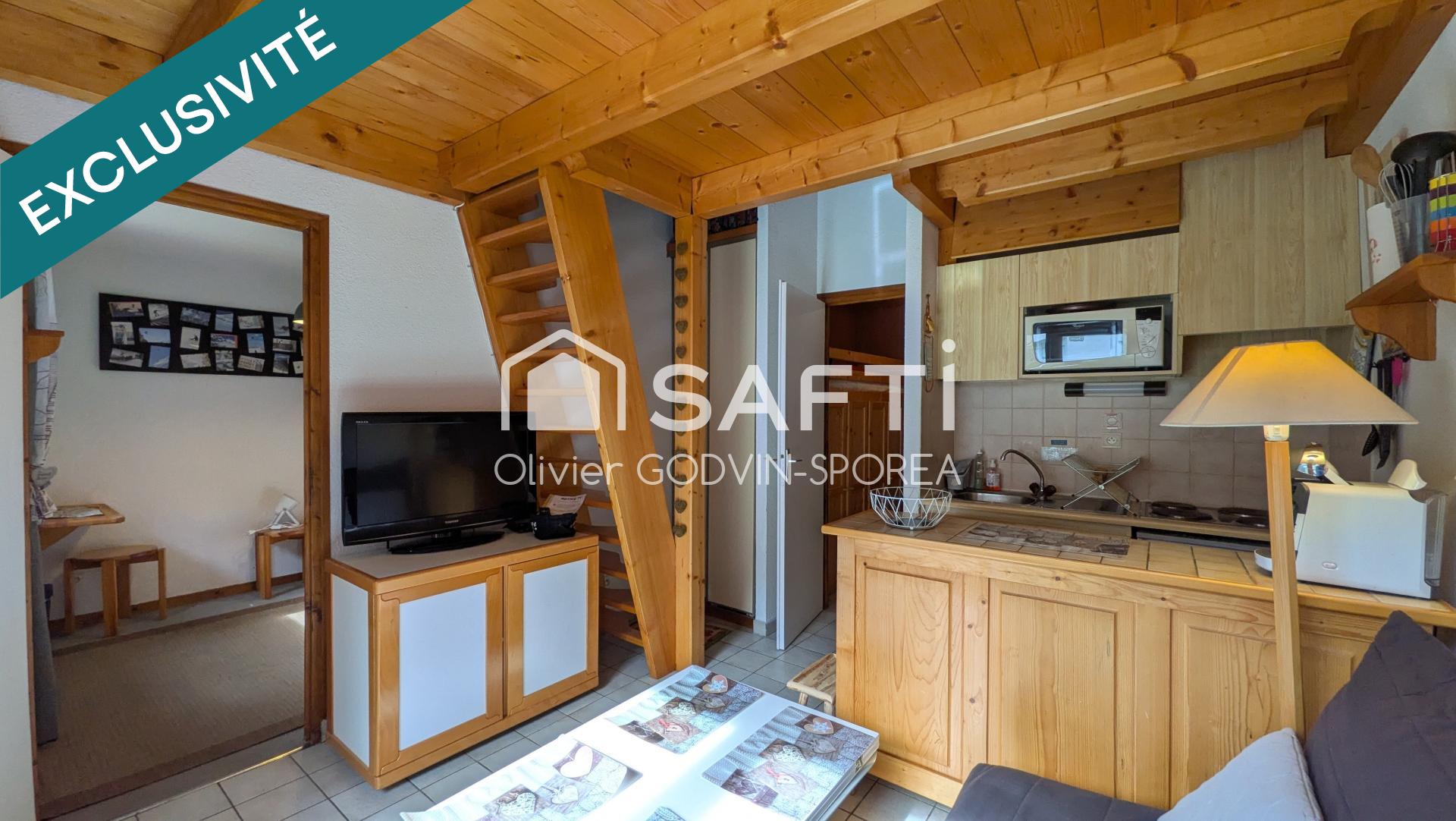 Appartement 2 pièces avec mezzanine au pied des pistes vendu avec Box fermé et grande cave
