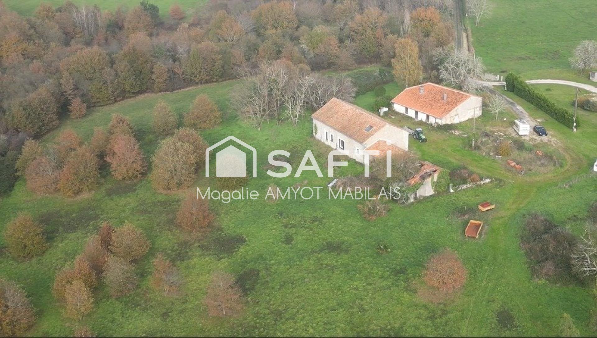 Photo SAFTI — Maison 10 pièces, 404 m² à Oriolles