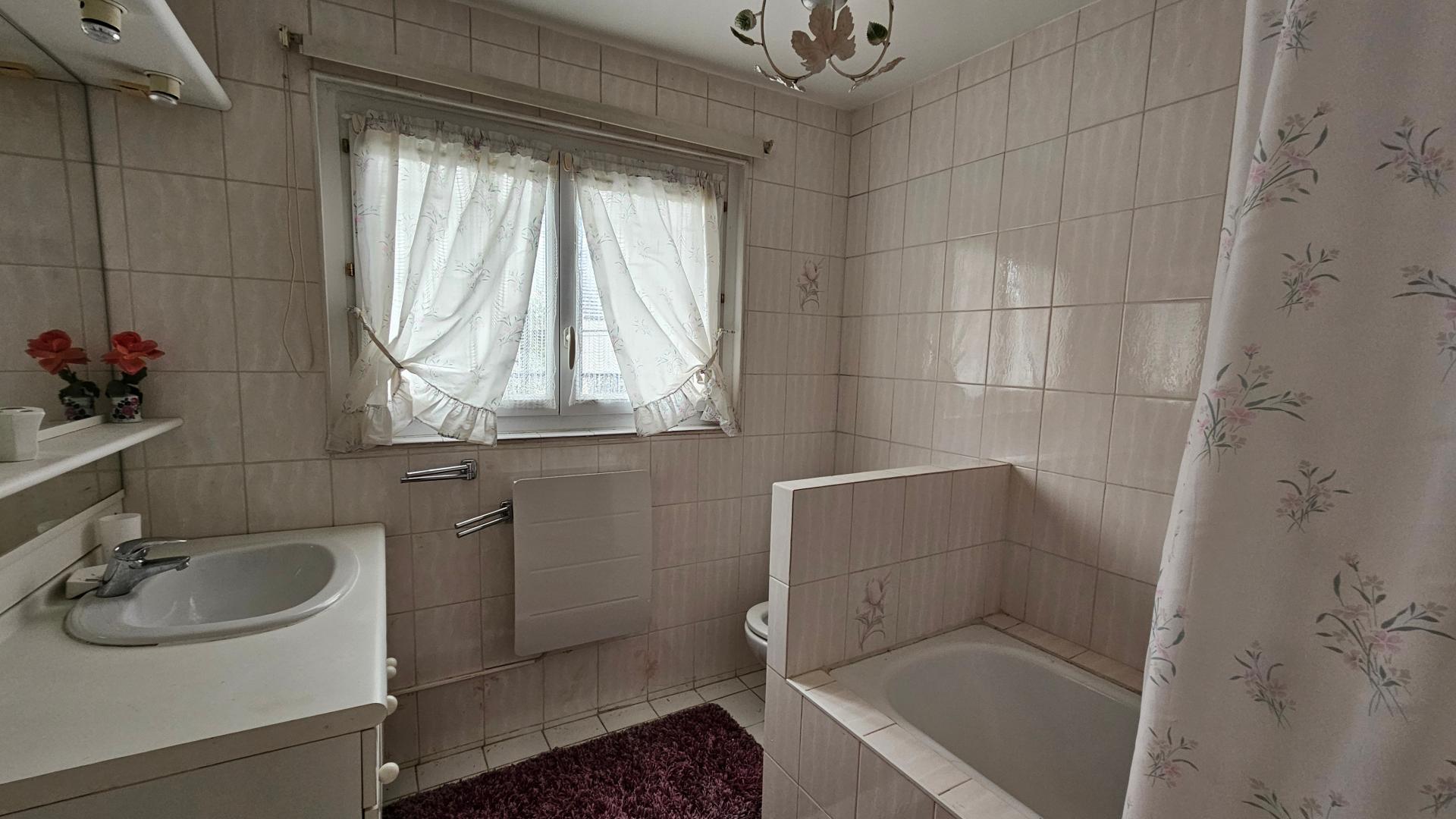 Photo 16 of the listing.