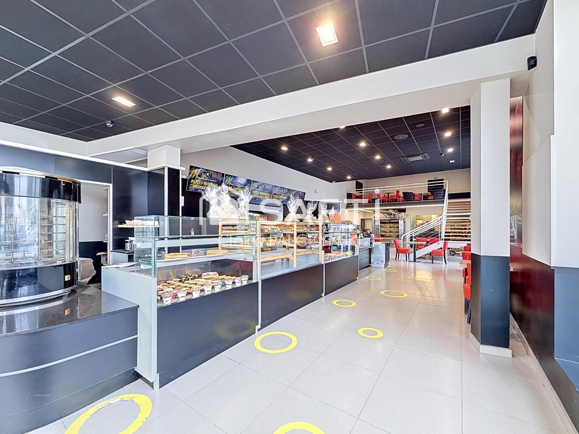 Local commercial 560 m² · à Hénin-Beaumont · 560 m² · 176 000 €