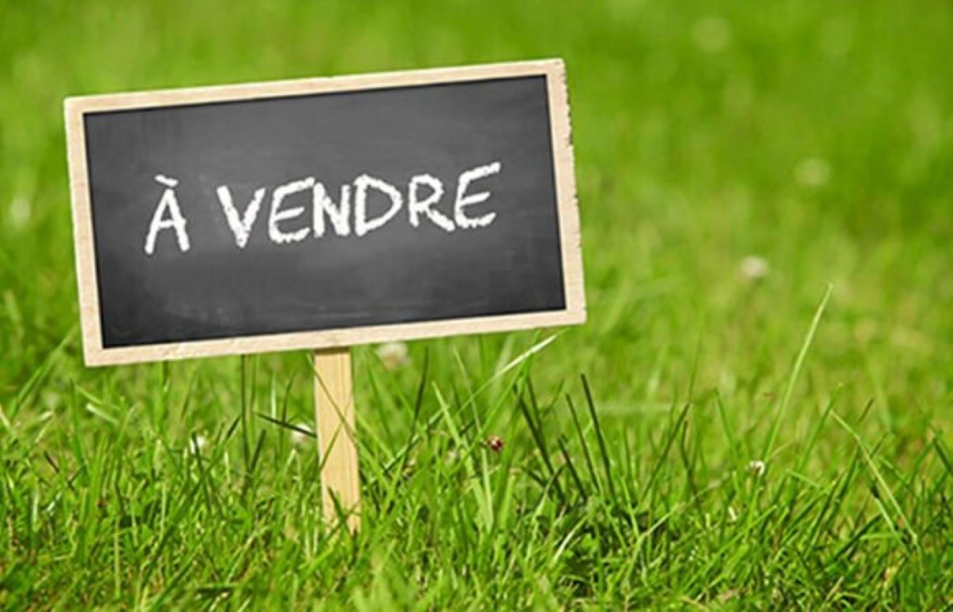 Terrain 85 m² · à Ornacieux-Balbins · 85 m² · 49 000 €