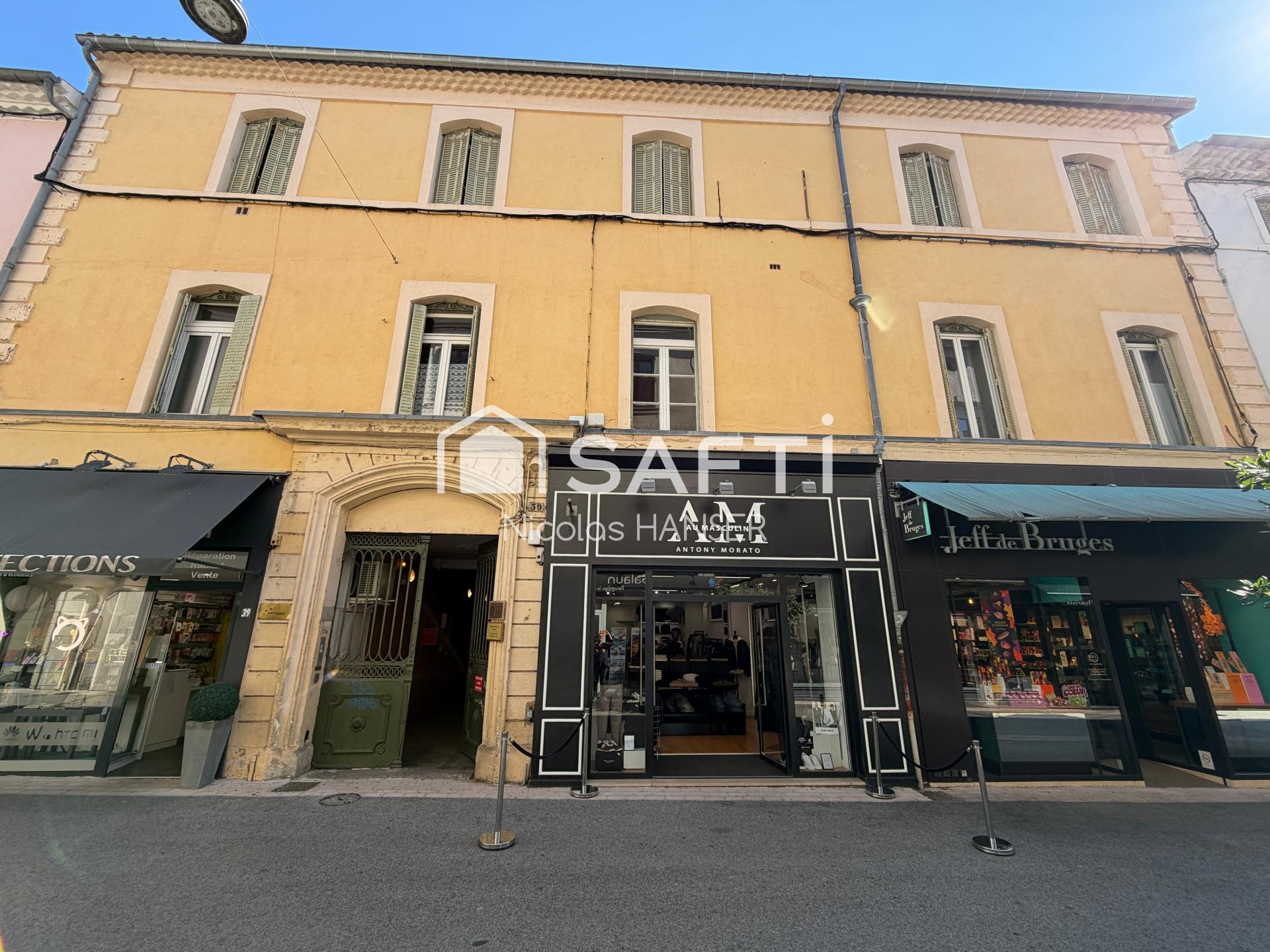 Appartement 10 pièces 161 m² · à Ales · 161 m² · 120 000 €