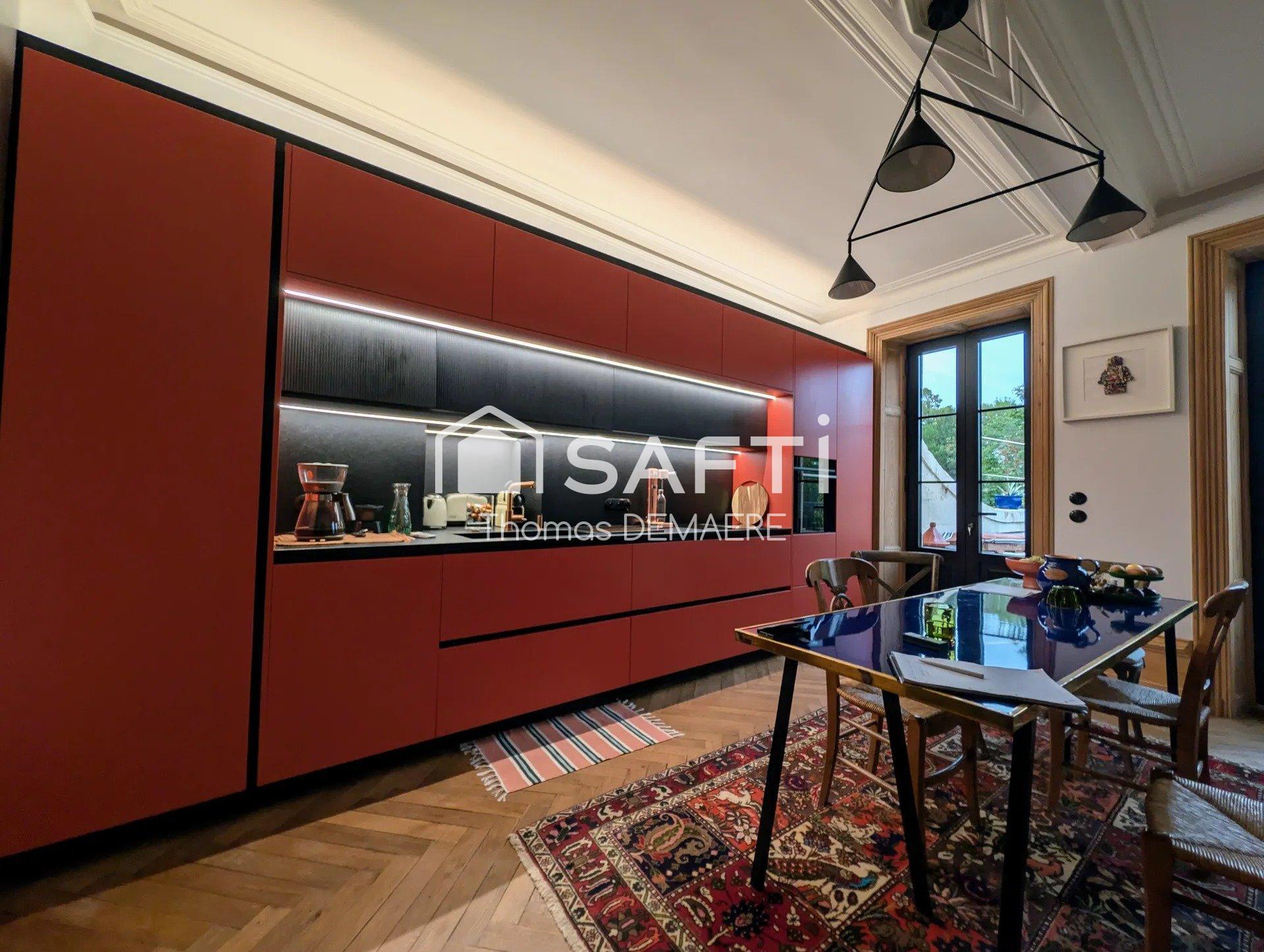 Maison 10 pièces 280 m² · à Jonzac · 280 m² · 595 000 €