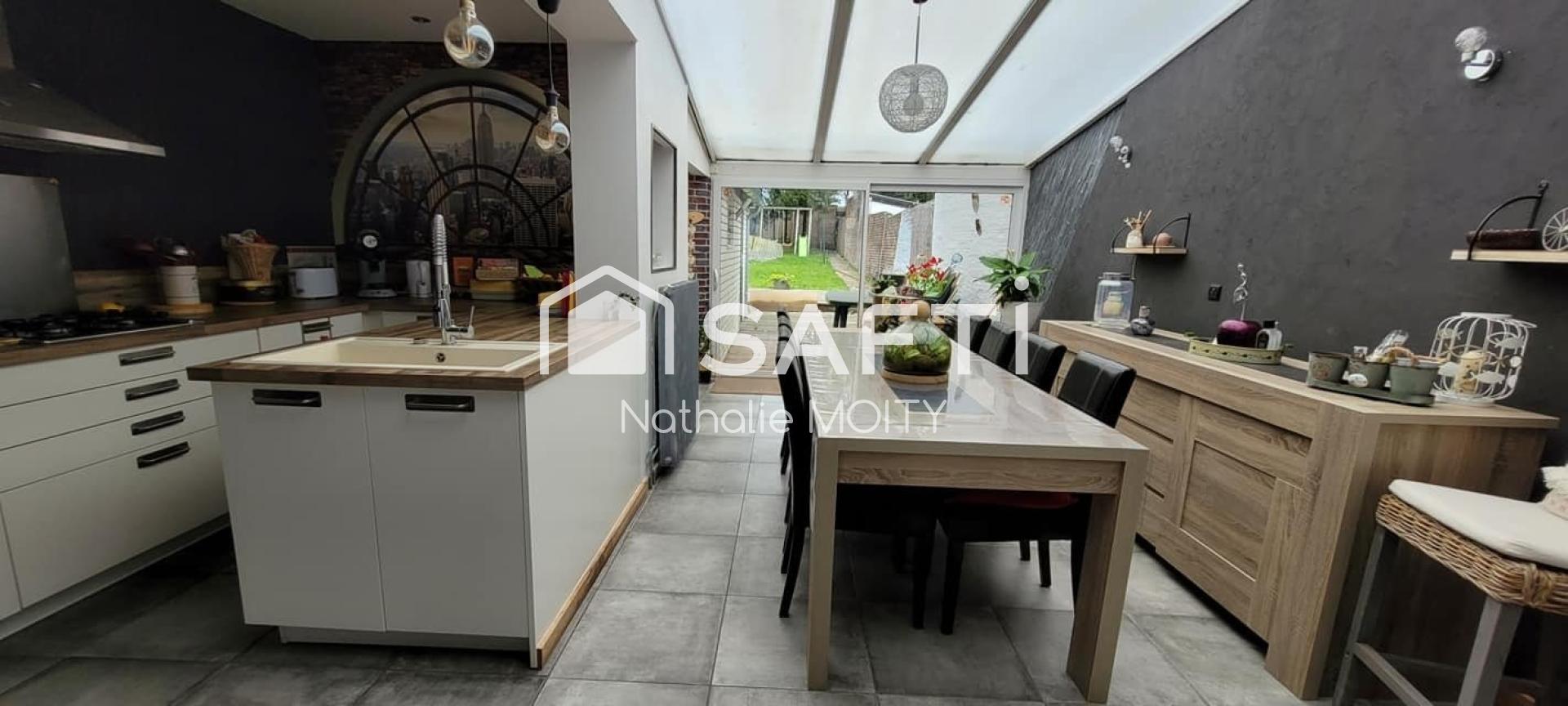 Maison 6 pièces 121 m² · à Saint-Quentin · 121 m² · 159 900 €