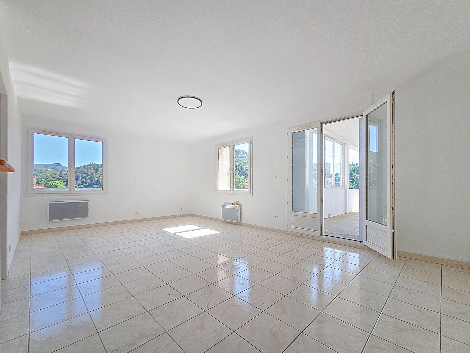 Appartement 4 pièces 94 m² · à Lamalou-les-Bains · 94 m² · 118 000 €