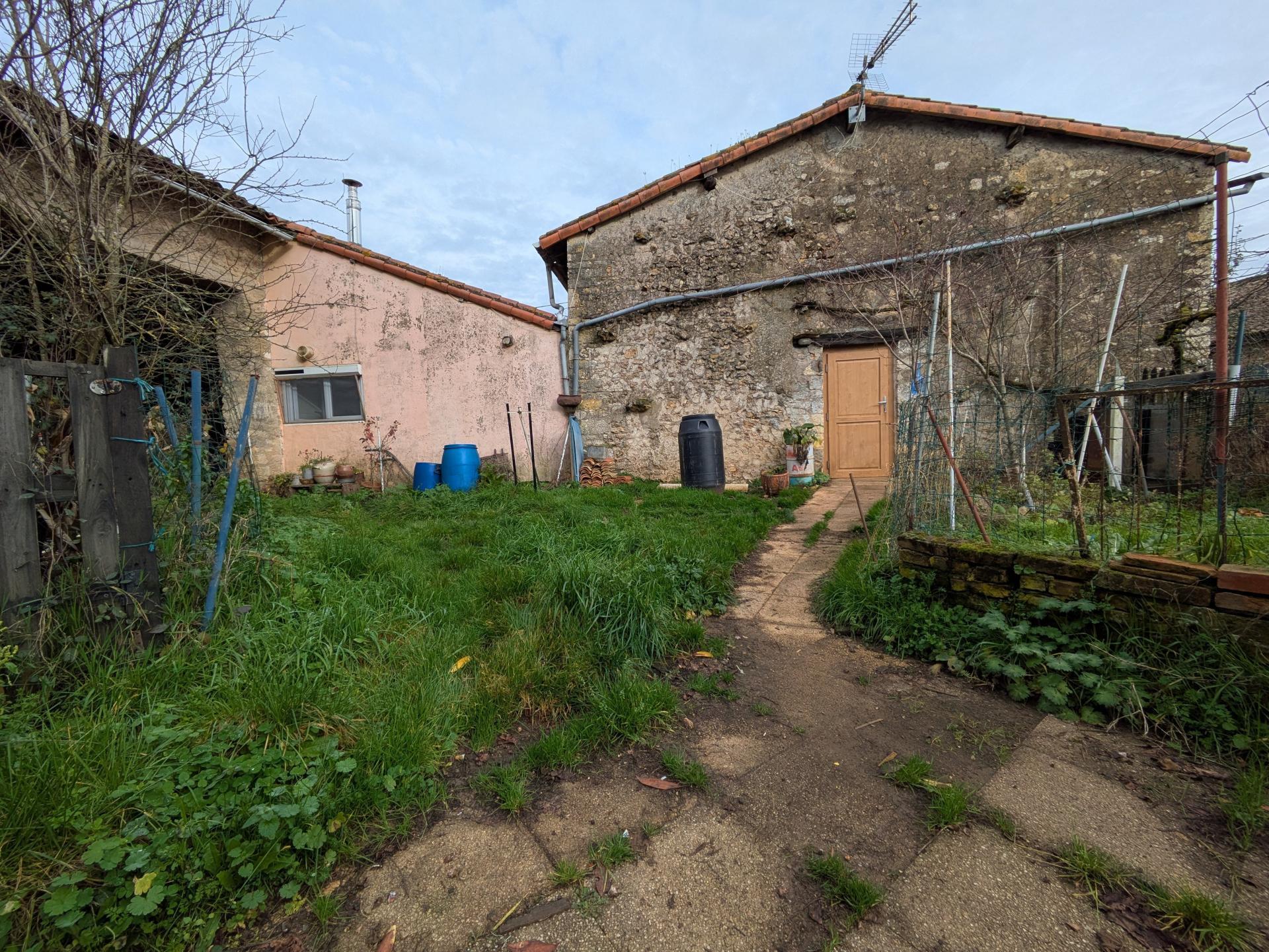 Maison 4 pièces 69 m² · à Saint-Sauvant · 69 m² · 39 000 €