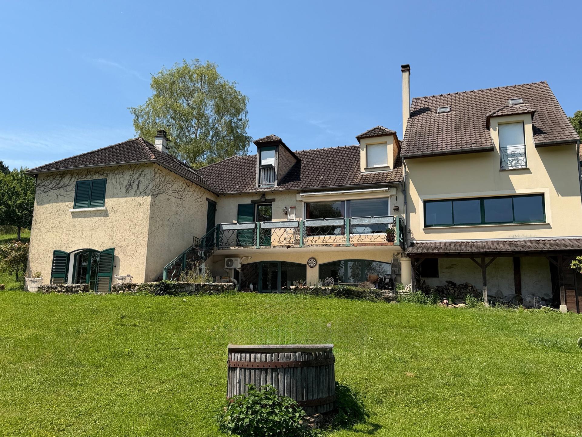 Propriété rare sur 9500 m² - 10 mn de La Ferté sous Jouarre.