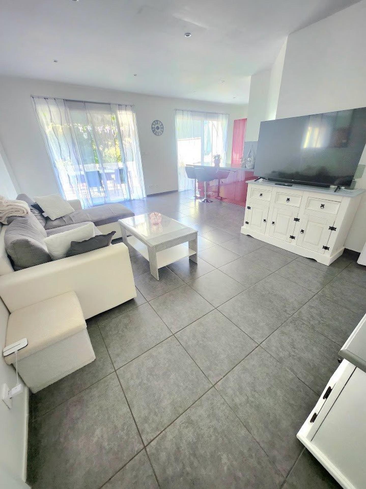 MAGNIFIQUE T4 REZ DE JARDIN MONTAGNY