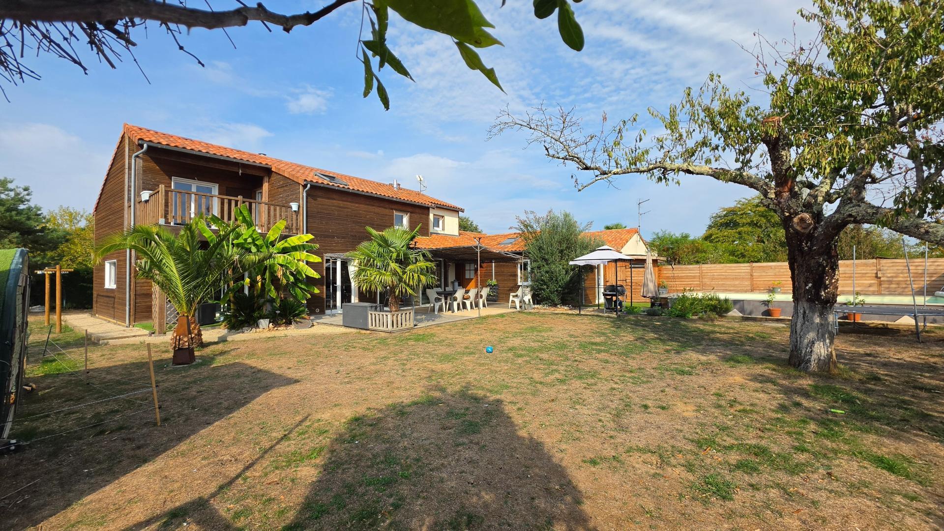 Maison 180m² — Bignoux