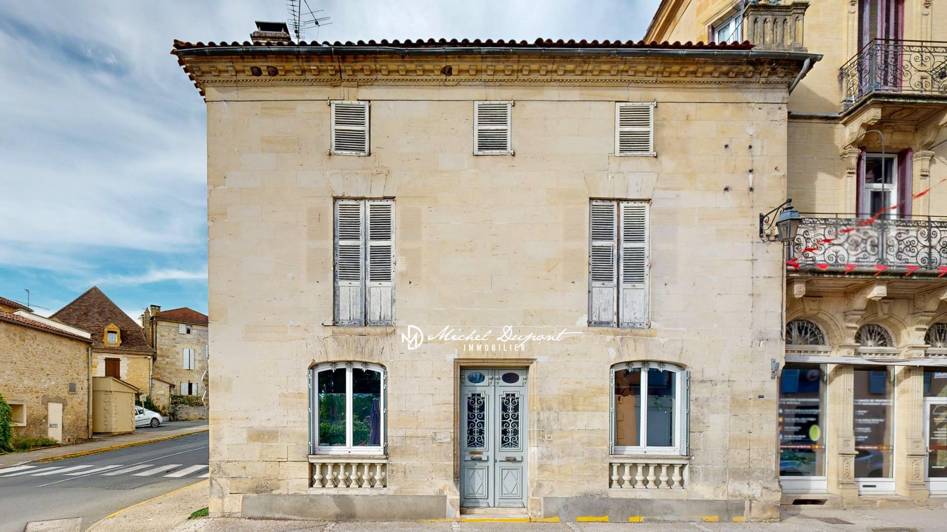 Immeuble 12 pièces 247 m² · à Saint-Cyprien · 247 m² · 144 500 €