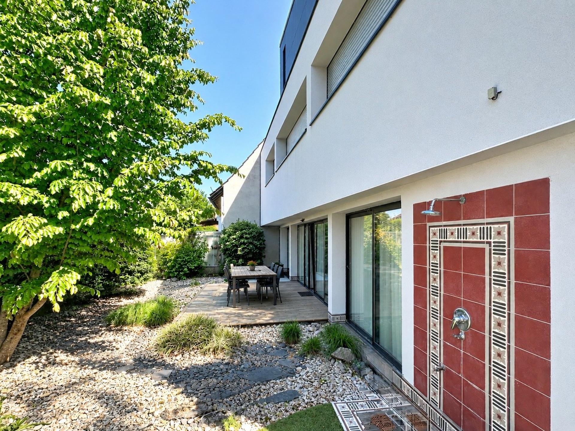 Photo 13 of the listing.