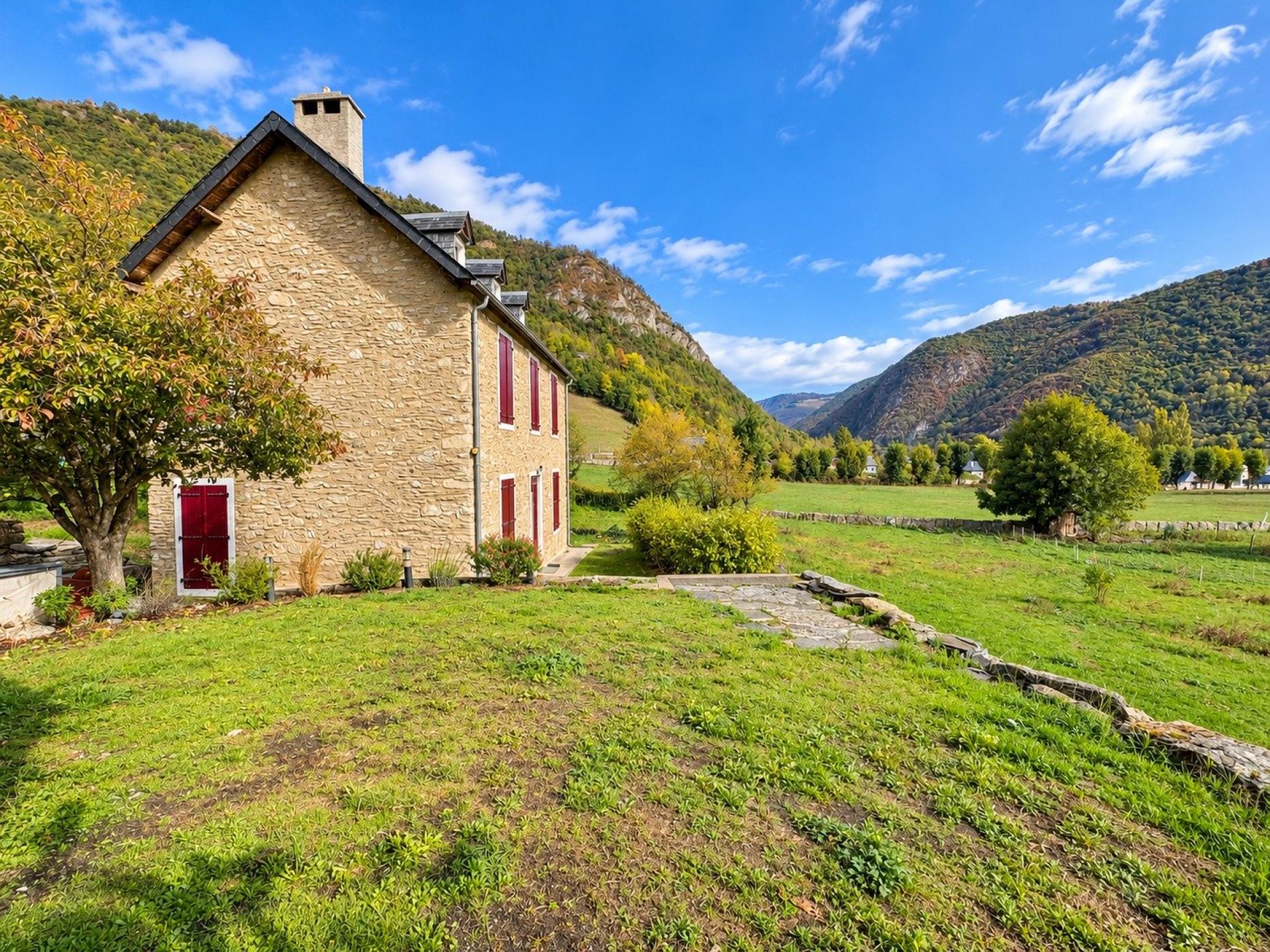 Maison 5 pièces 94 m² · à Ancizan · 94 m² · 320 000 €